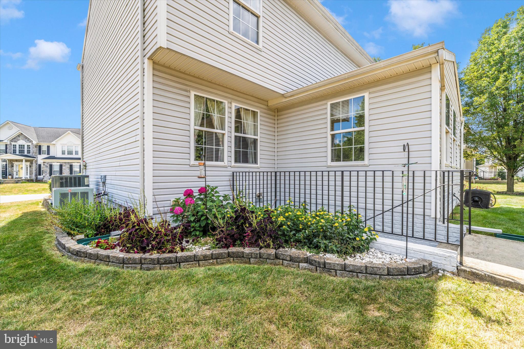 ROCKINGHAM - Residential