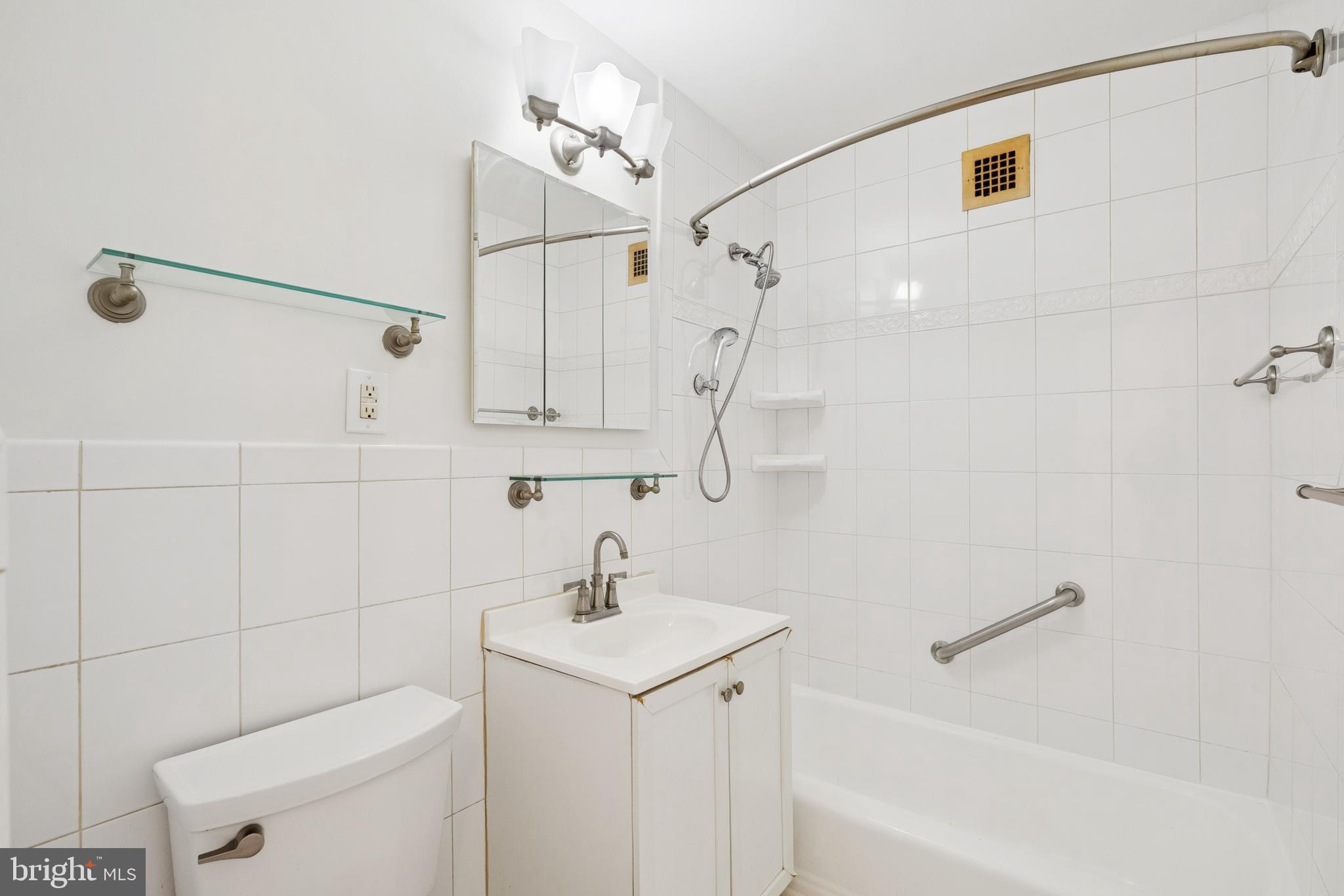 CARDINAL HOUSE - Residential