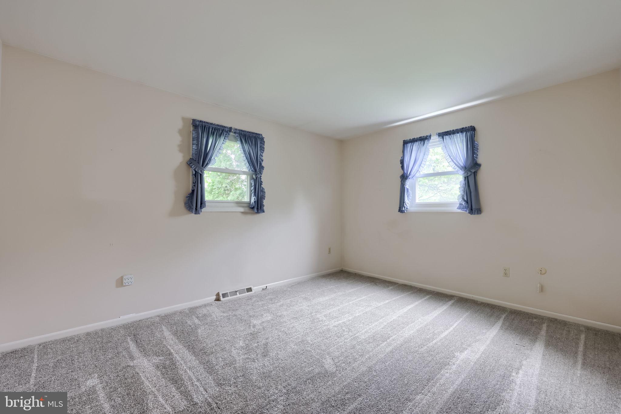 HAMILTON PARK - Residential