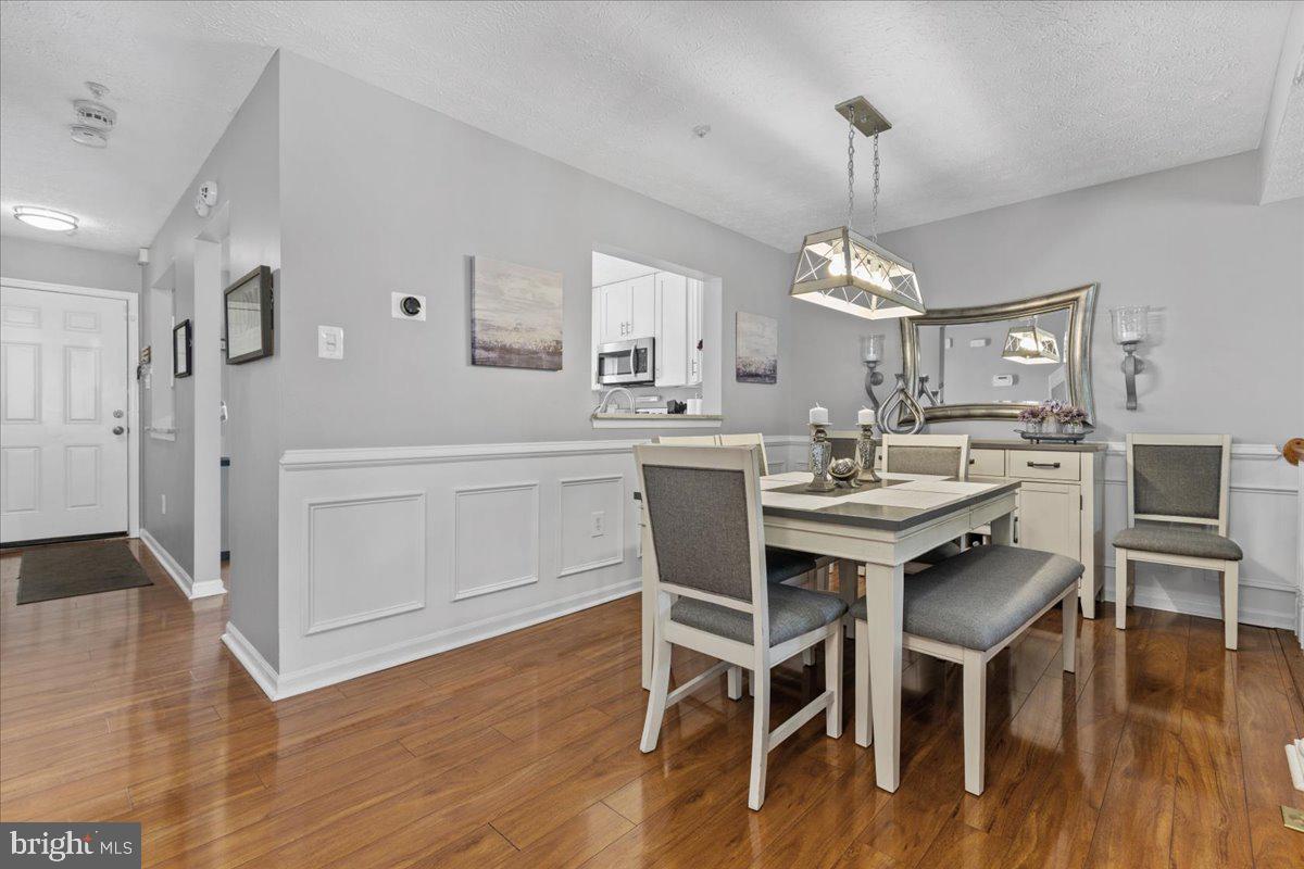 CARRIAGE PINES/LAKE VILL - Residential