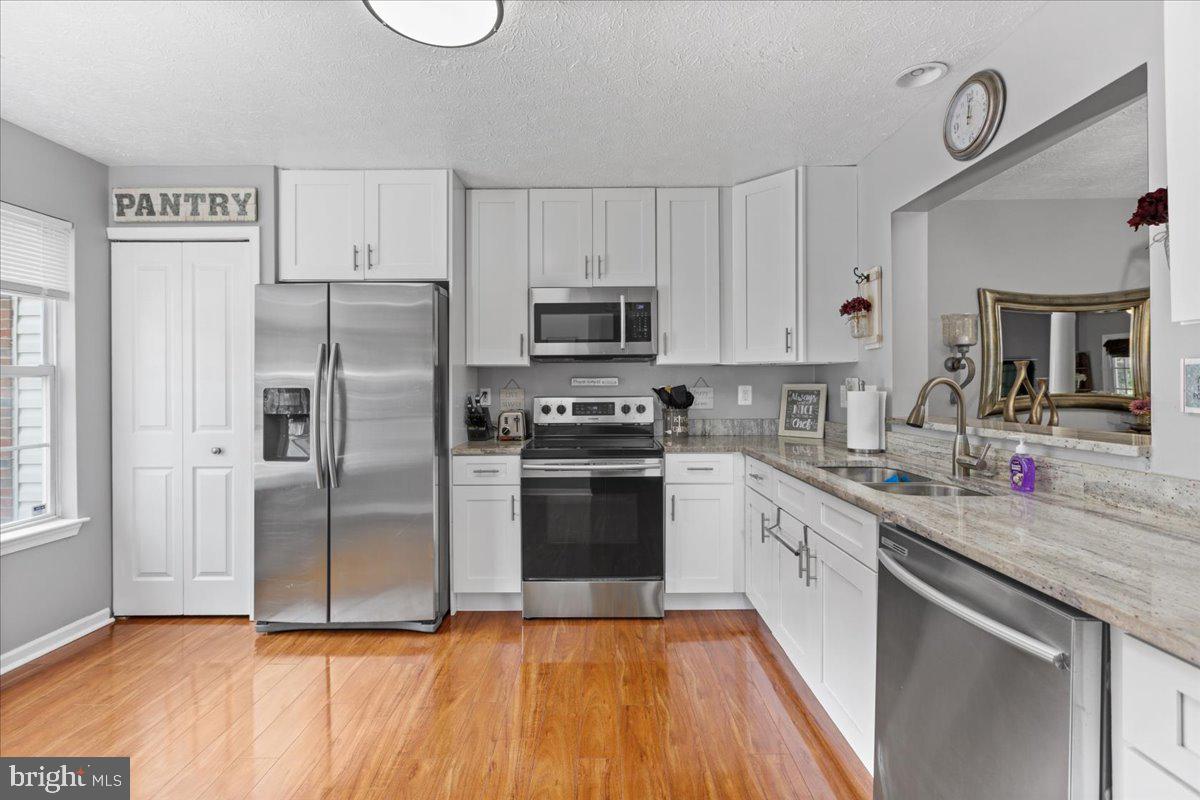 CARRIAGE PINES/LAKE VILL - Residential