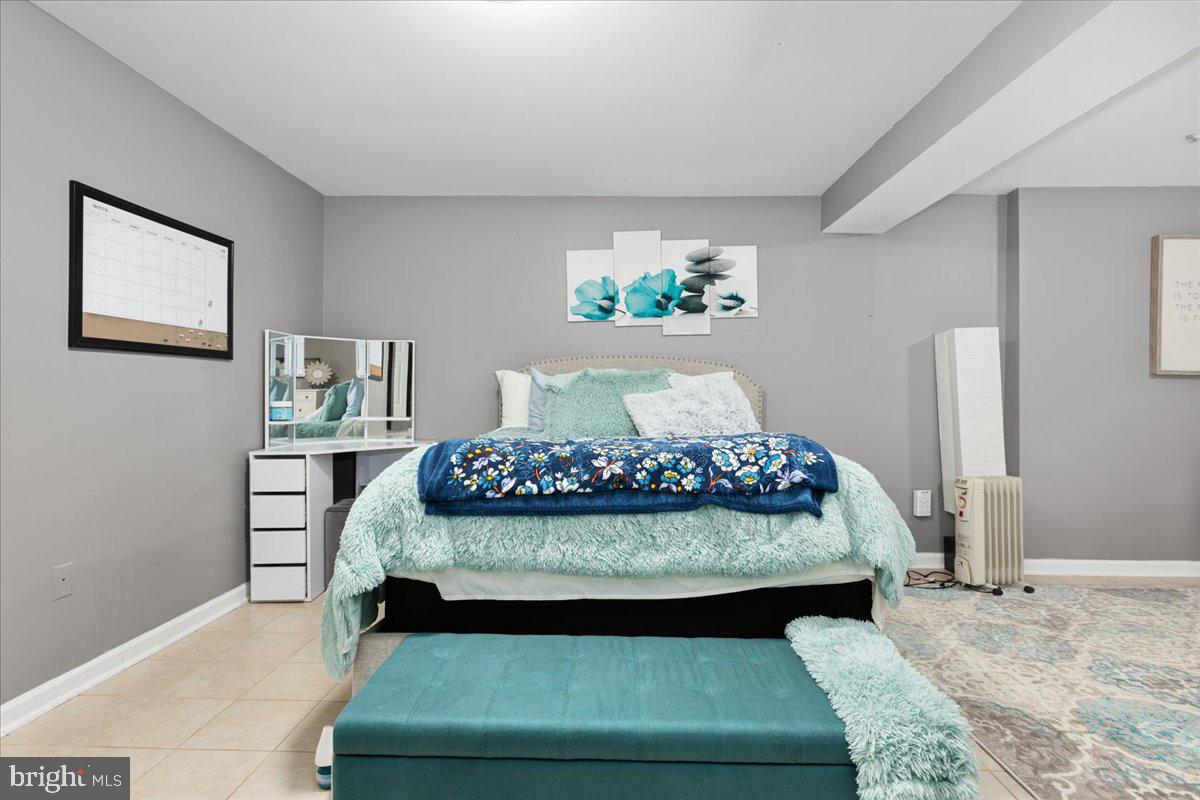 CARRIAGE PINES/LAKE VILL - Residential