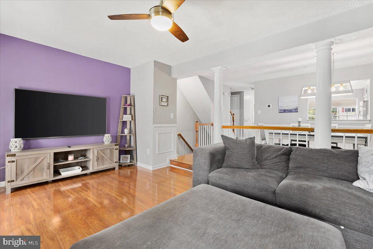 CARRIAGE PINES/LAKE VILL - Residential