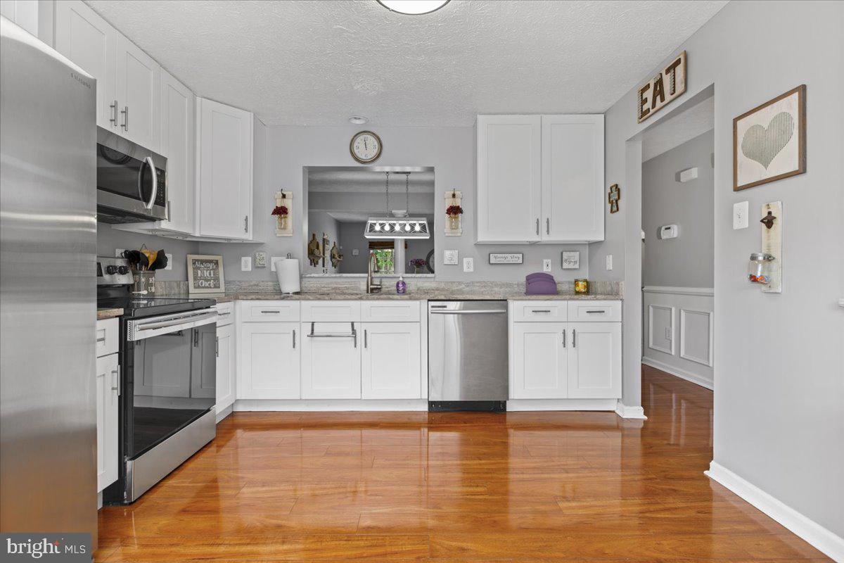 CARRIAGE PINES/LAKE VILL - Residential