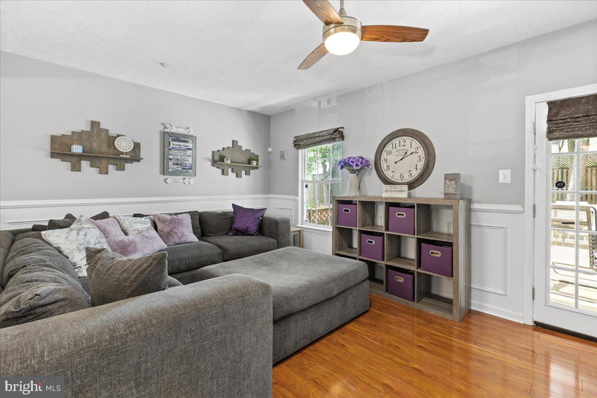 CARRIAGE PINES/LAKE VILL - Residential