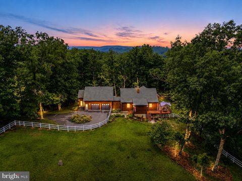 Homes For Sale - 126 Old Mill Manor Court<br/> BERKELEY SPRINGS, WV 25411