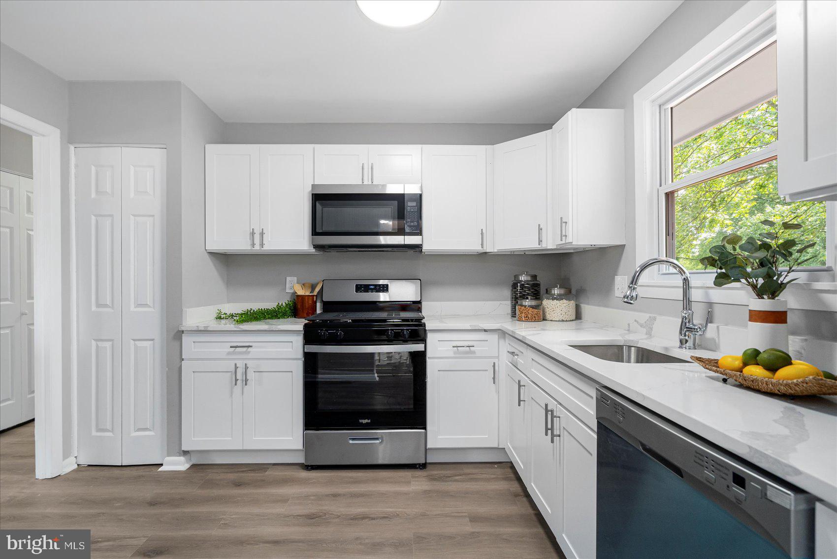 STONEYBROOK NORTH - Residential