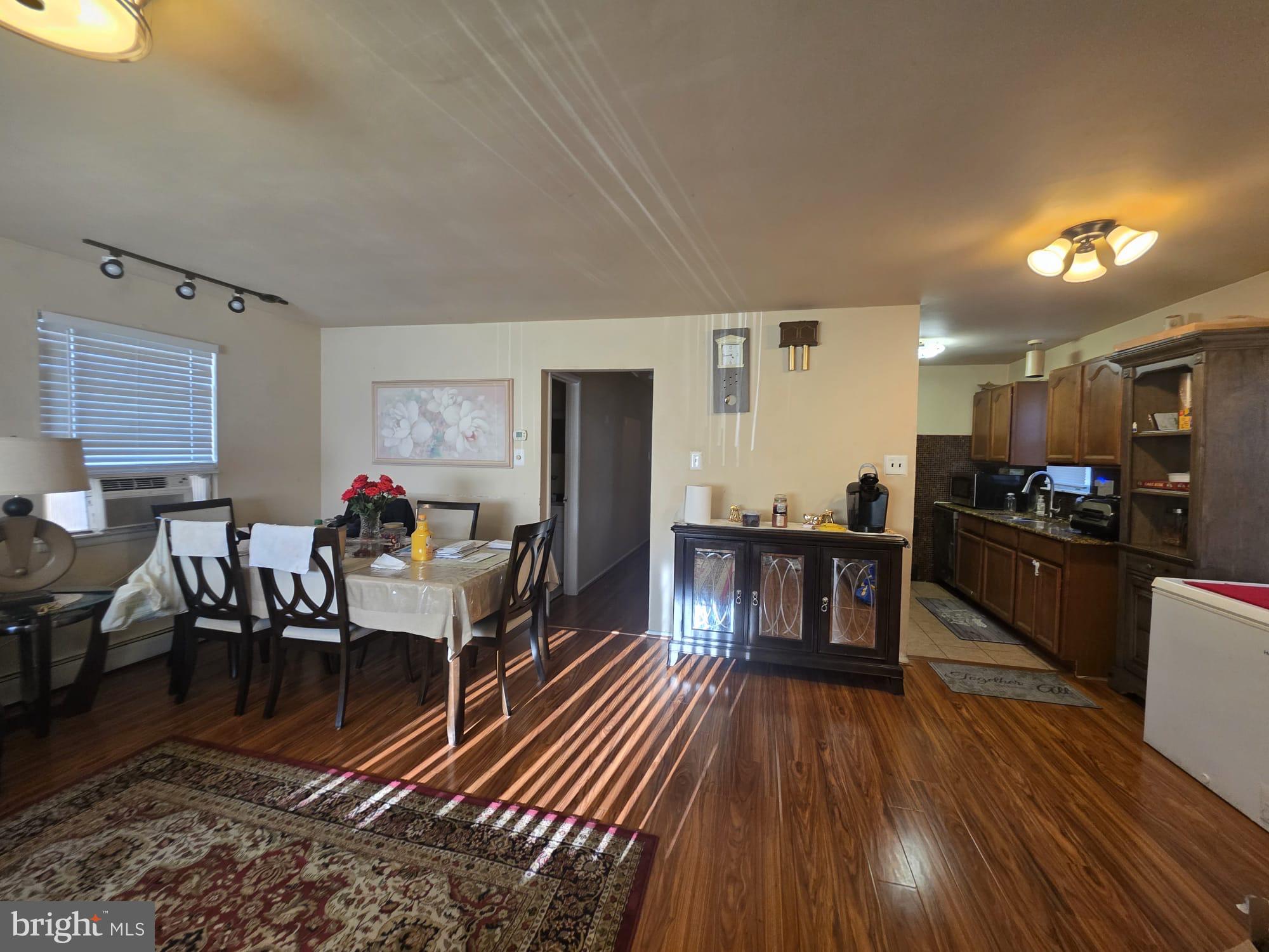 21 N EXETER AVENUE