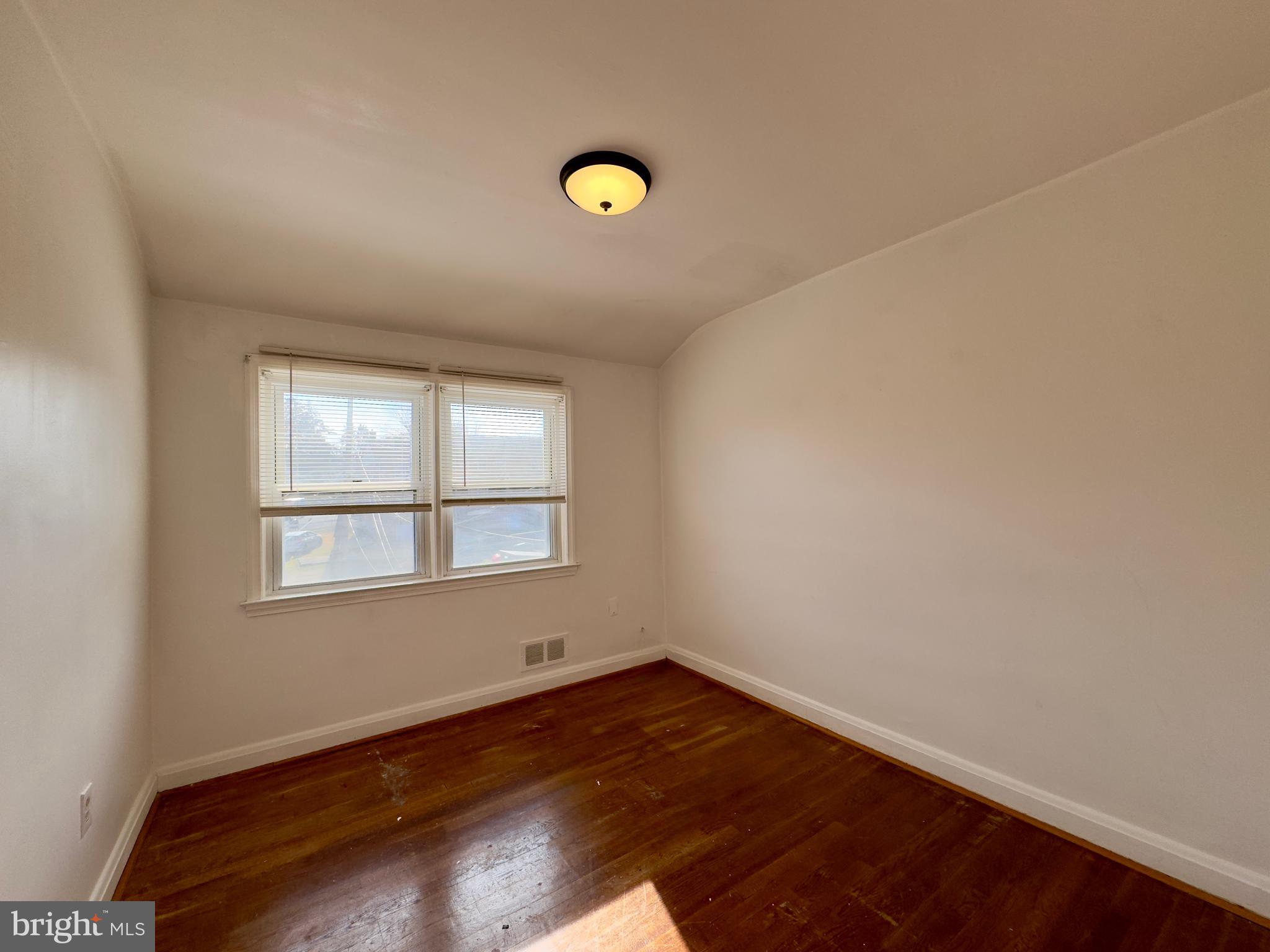 IDLEWOOD - Residential Lease