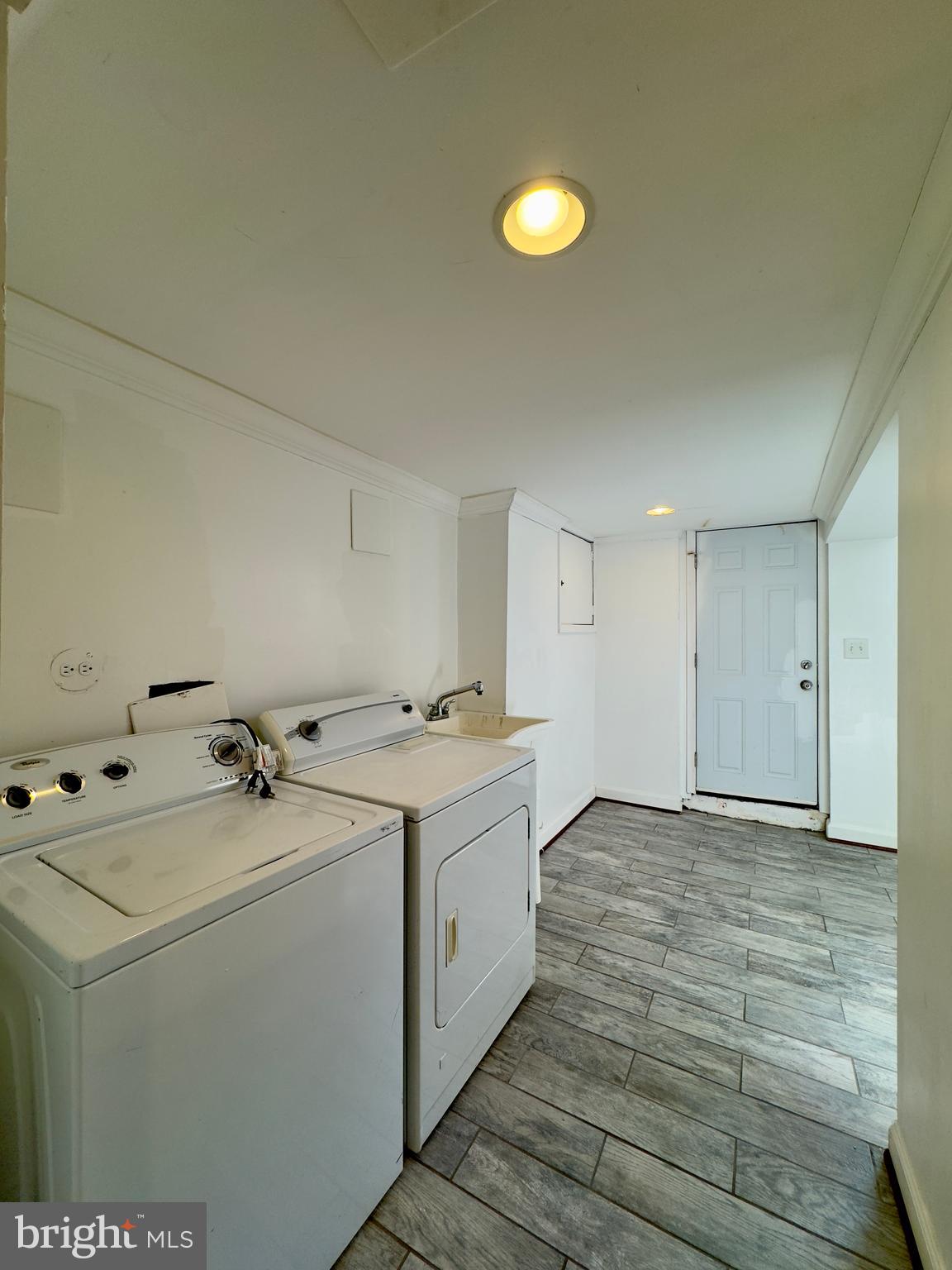 IDLEWOOD - Residential Lease