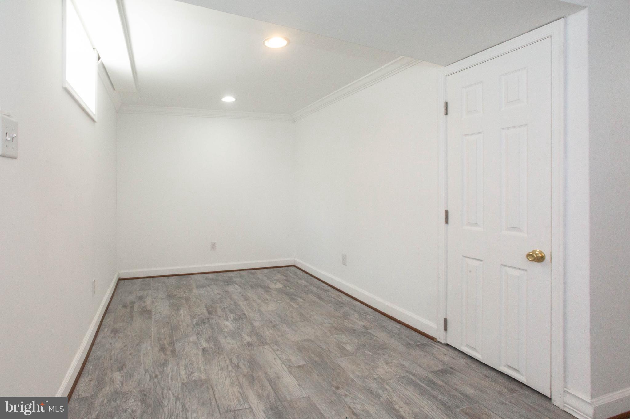 IDLEWOOD - Residential Lease