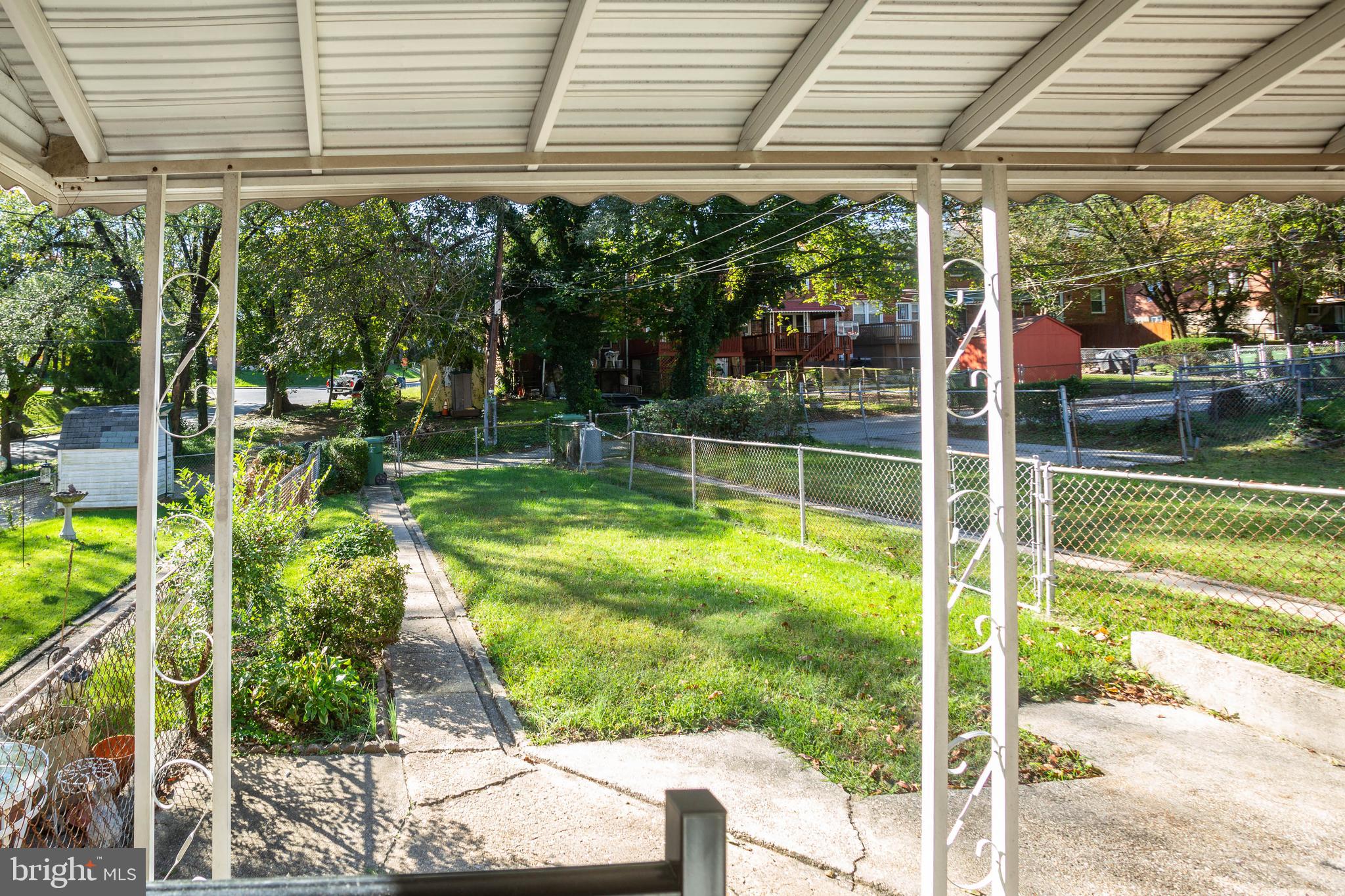 IDLEWOOD - Residential Lease