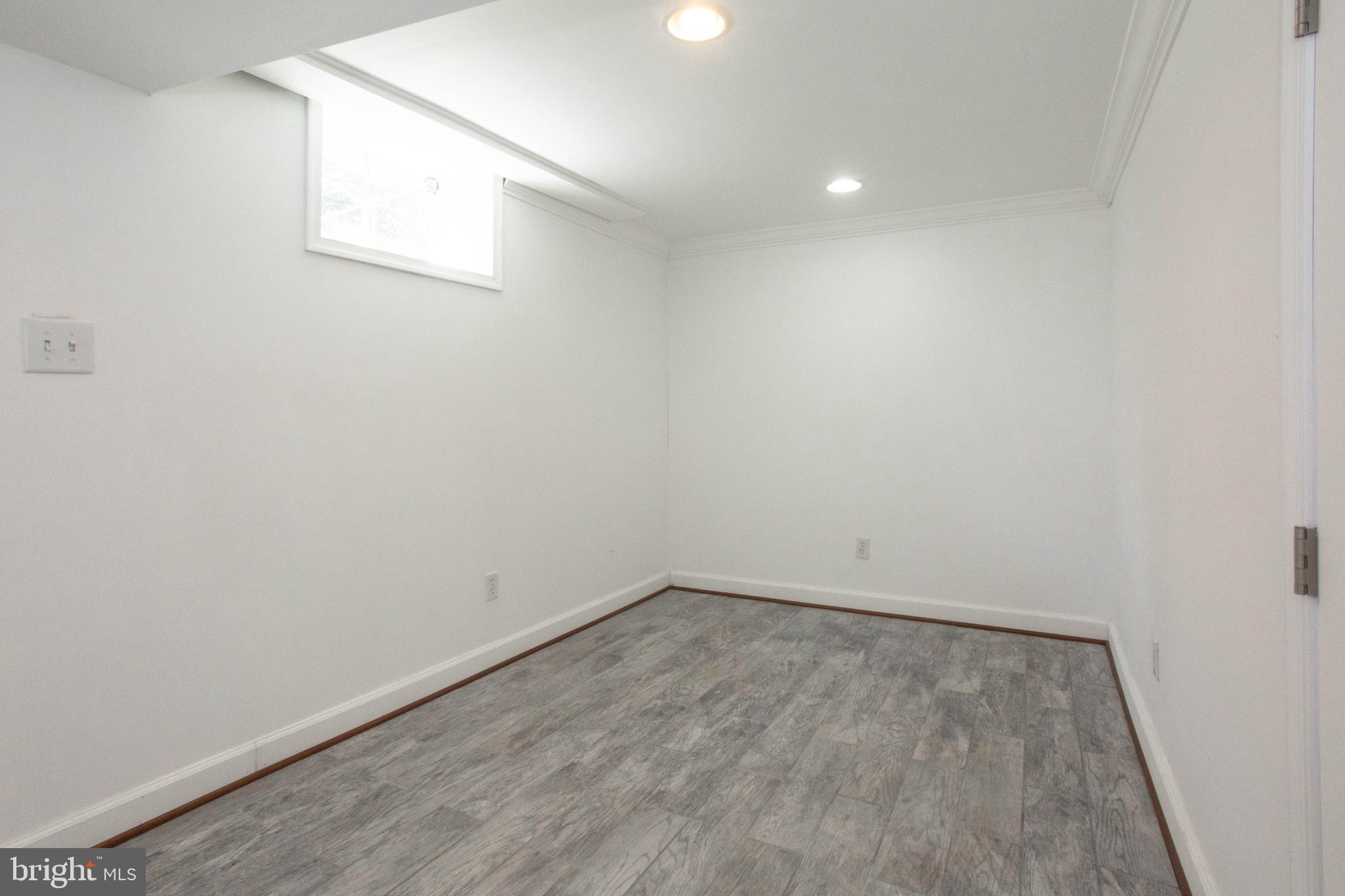 IDLEWOOD - Residential Lease