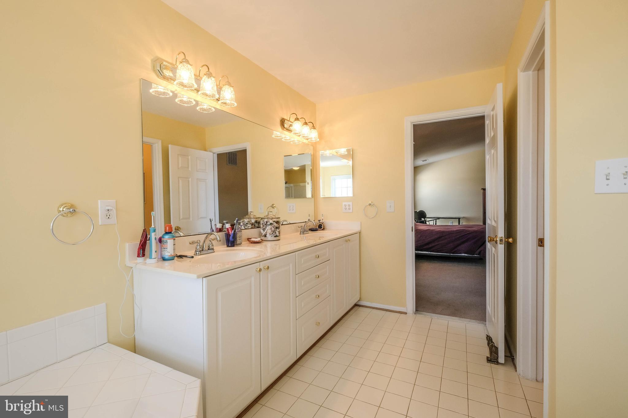 WILLOW SPRINGS ACRES - Residential