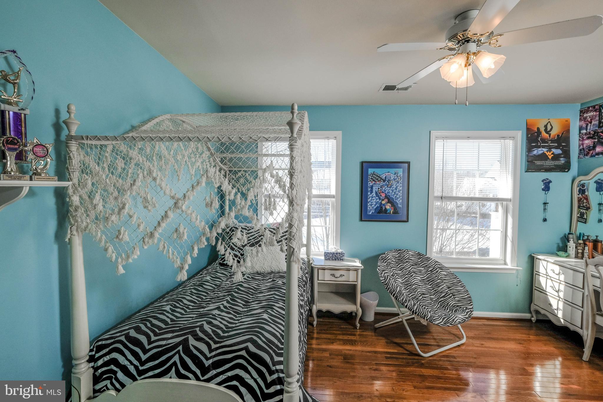 WILLOW SPRINGS ACRES - Residential