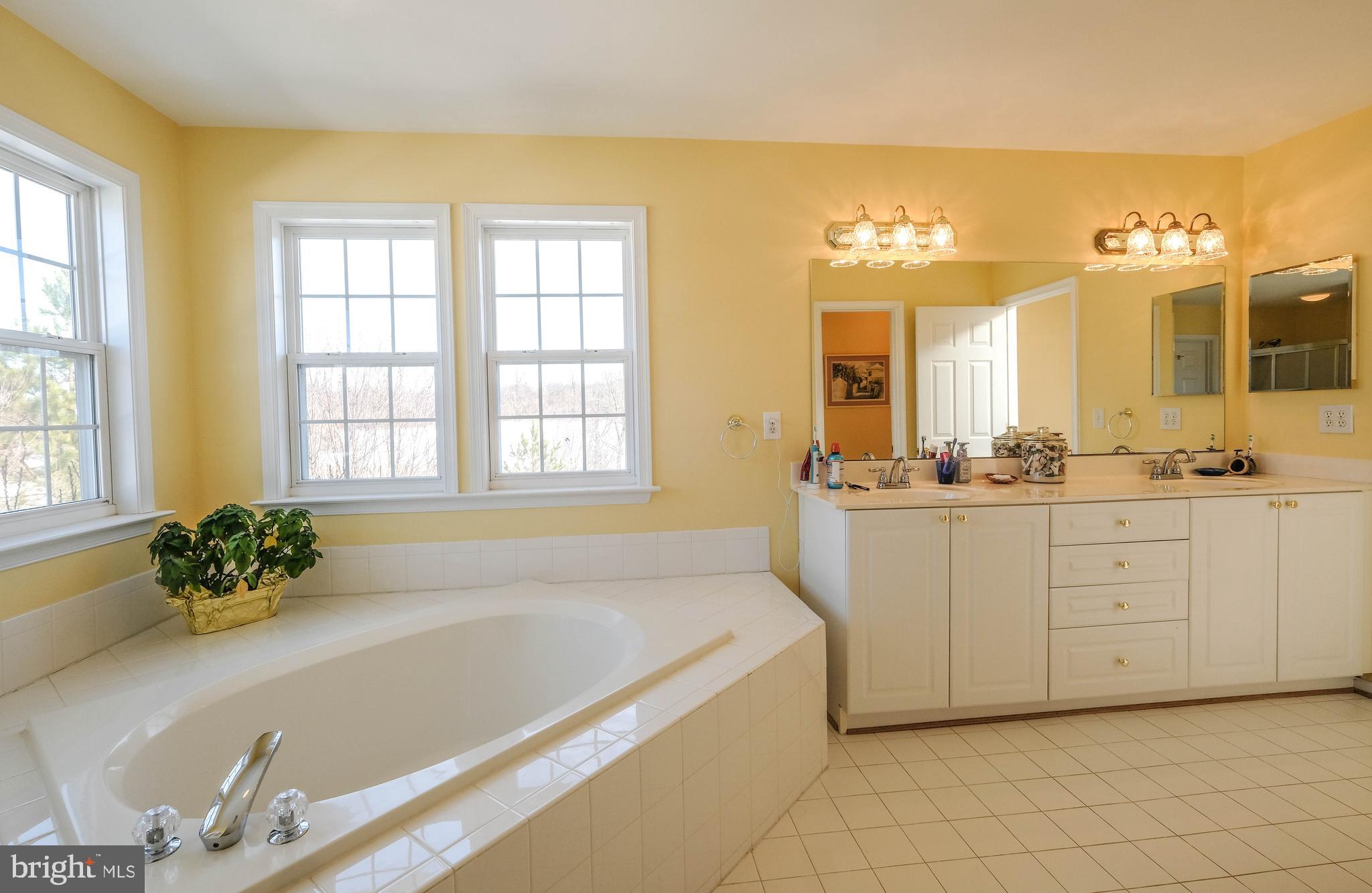 WILLOW SPRINGS ACRES - Residential