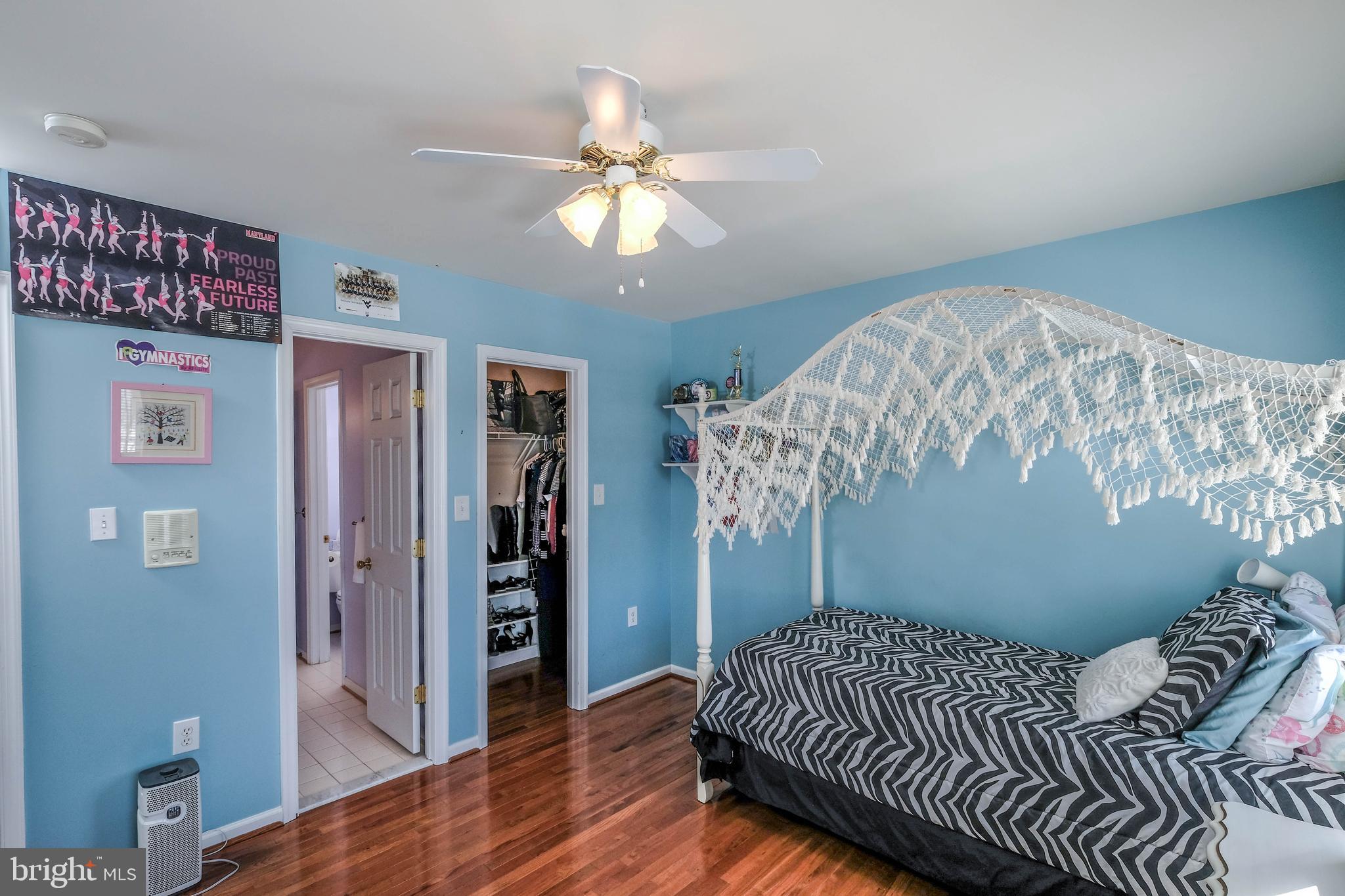 WILLOW SPRINGS ACRES - Residential