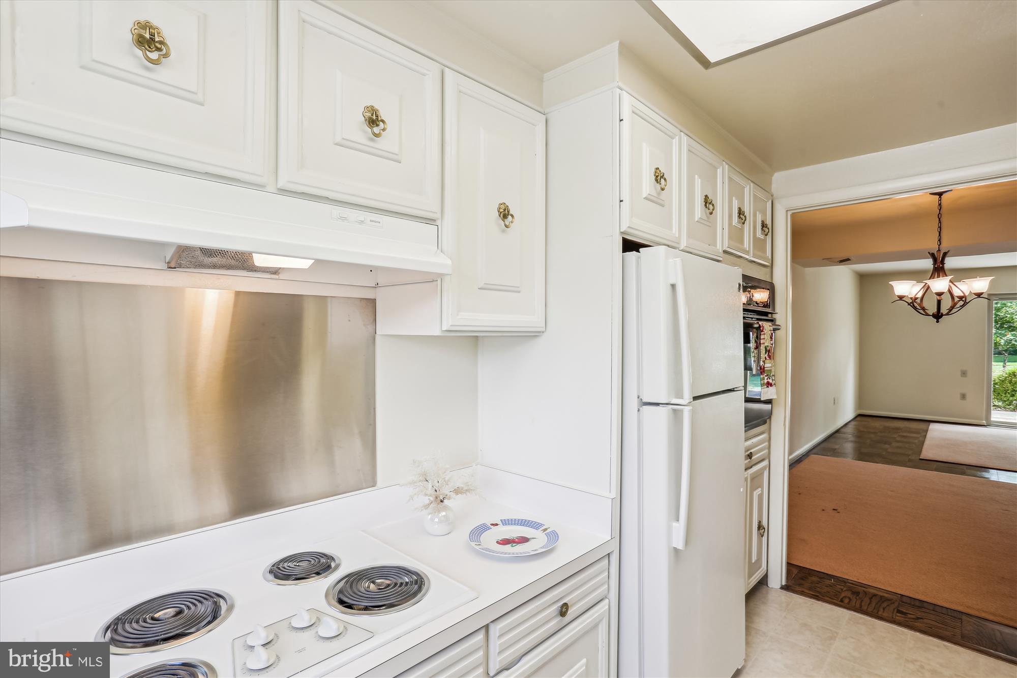 LEISURE WORLD - Residential