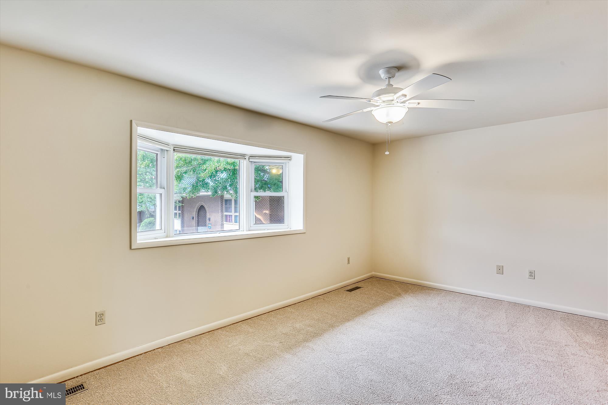 LEISURE WORLD - Residential