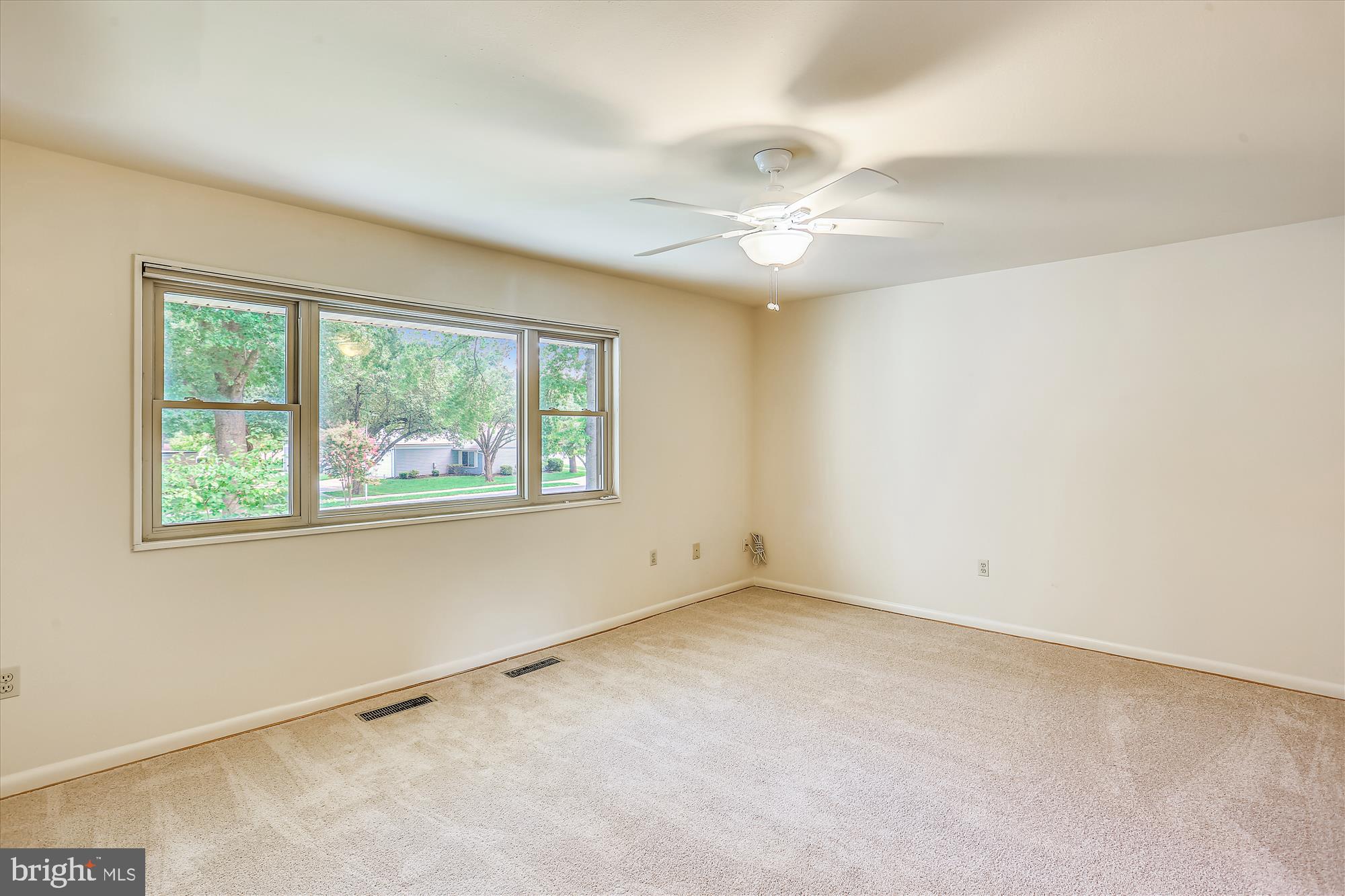 LEISURE WORLD - Residential