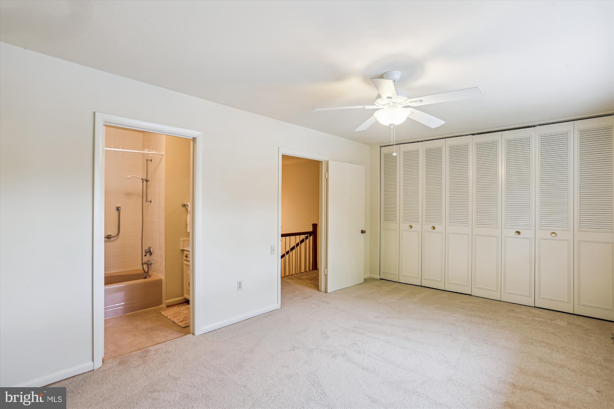 LEISURE WORLD - Residential