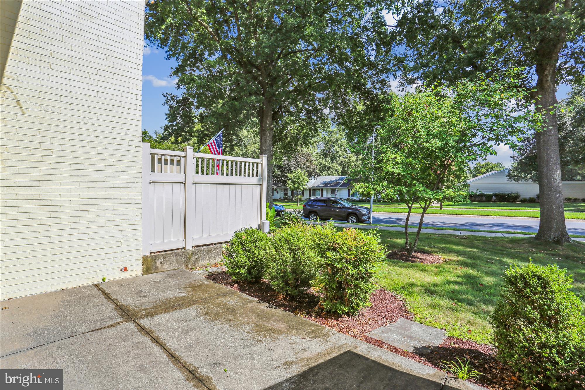 LEISURE WORLD - Residential