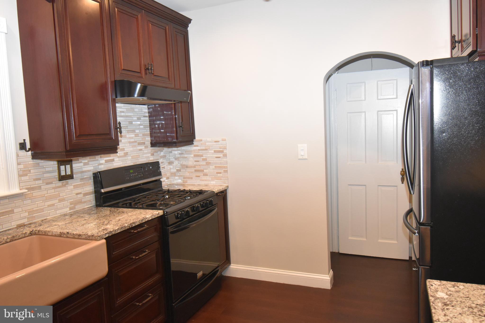 BELVEDERE SQUARE - Residential