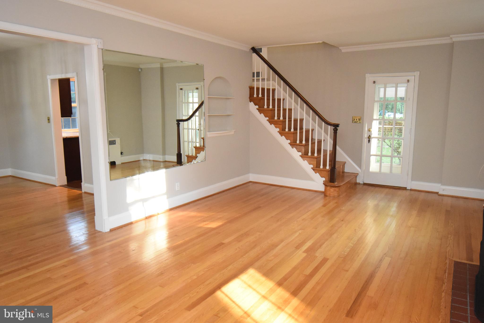 BELVEDERE SQUARE - Residential