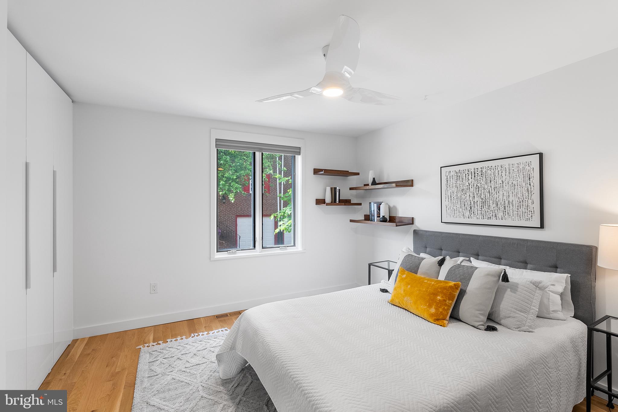 SOCIETY HILL - Residential