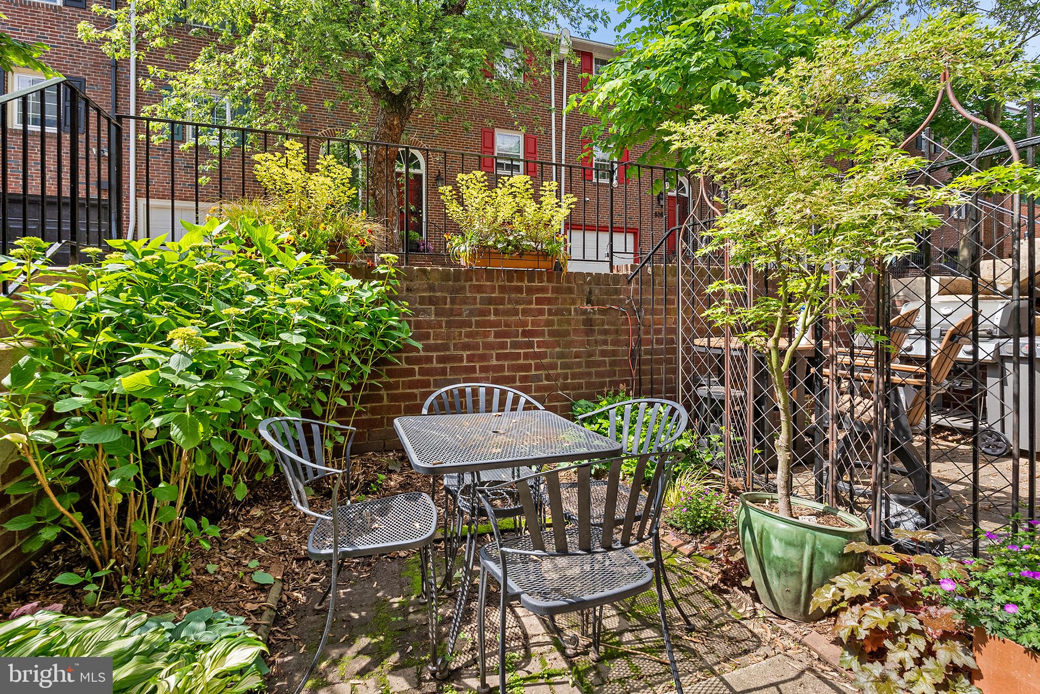 SOCIETY HILL - Residential