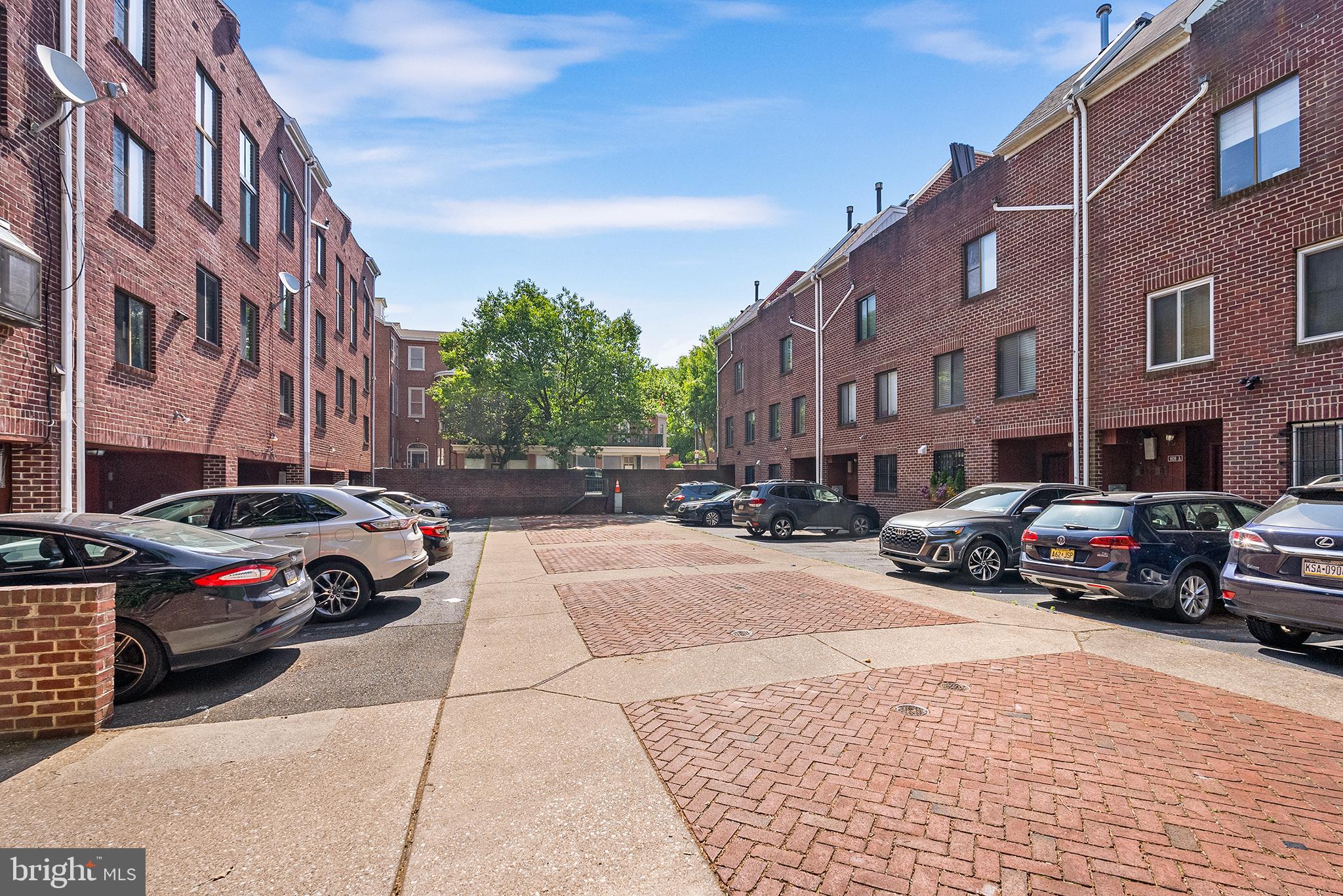 SOCIETY HILL - Residential