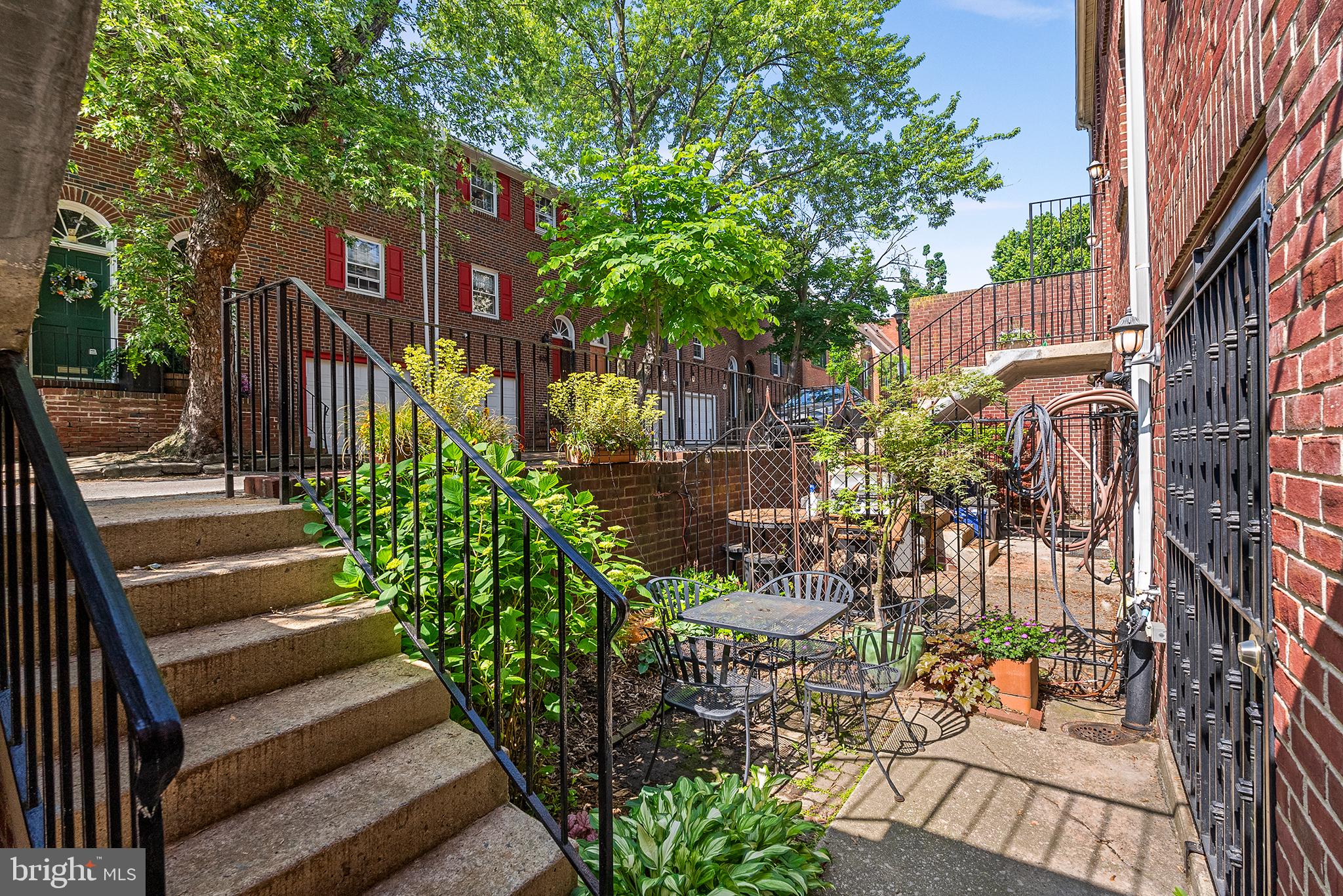 SOCIETY HILL - Residential