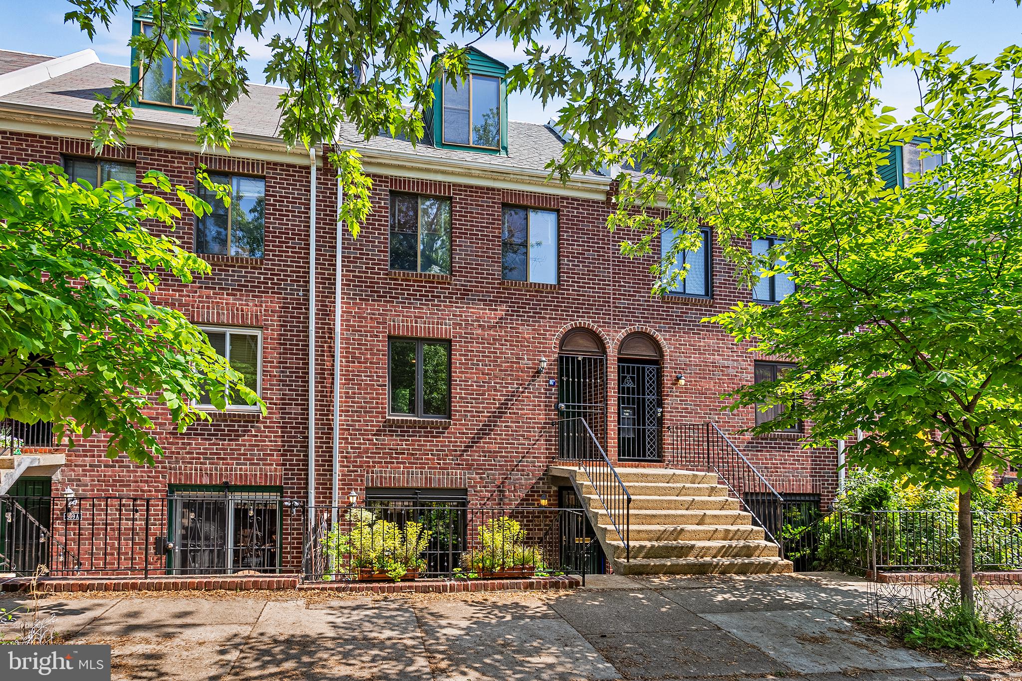 SOCIETY HILL - Residential