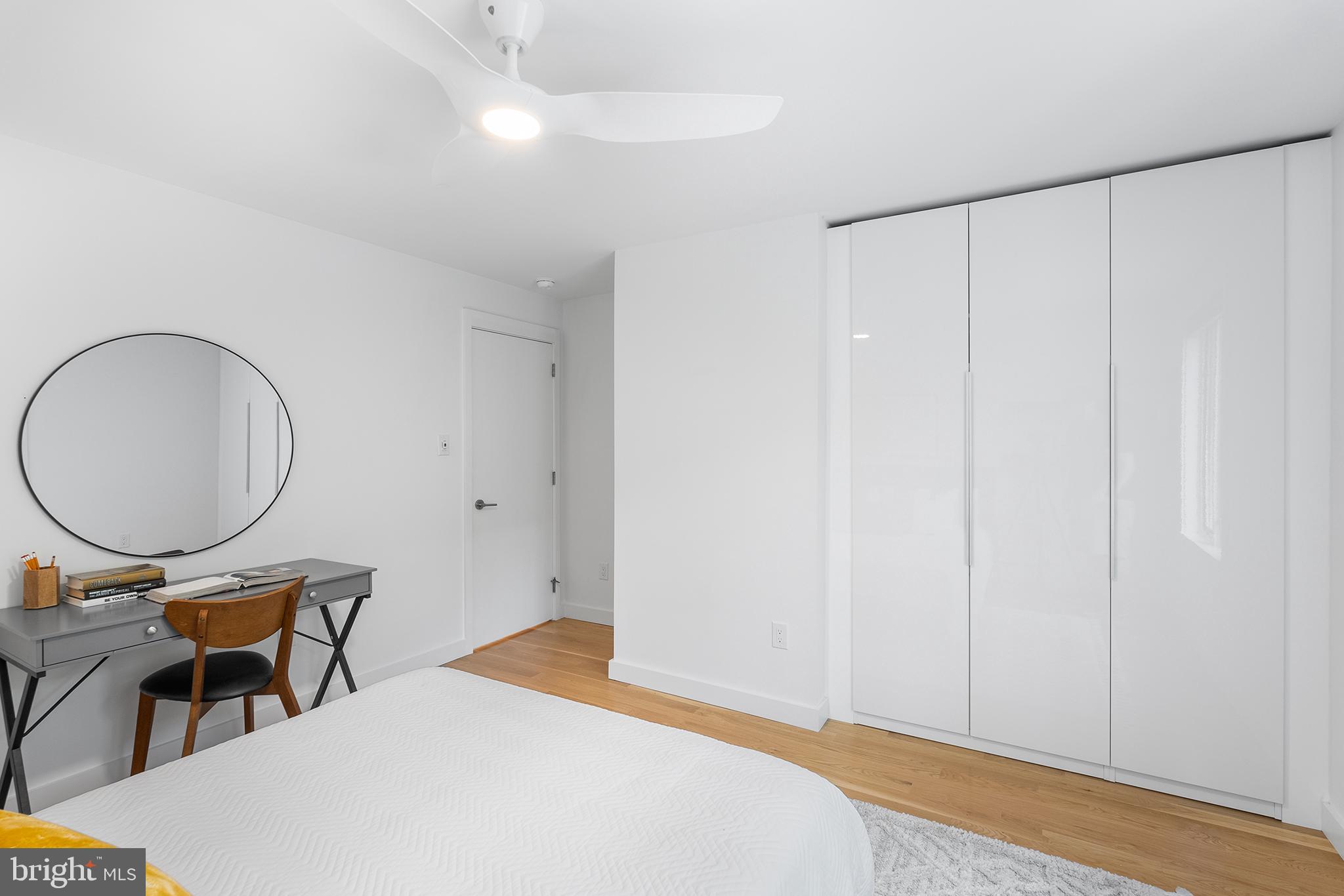 SOCIETY HILL - Residential