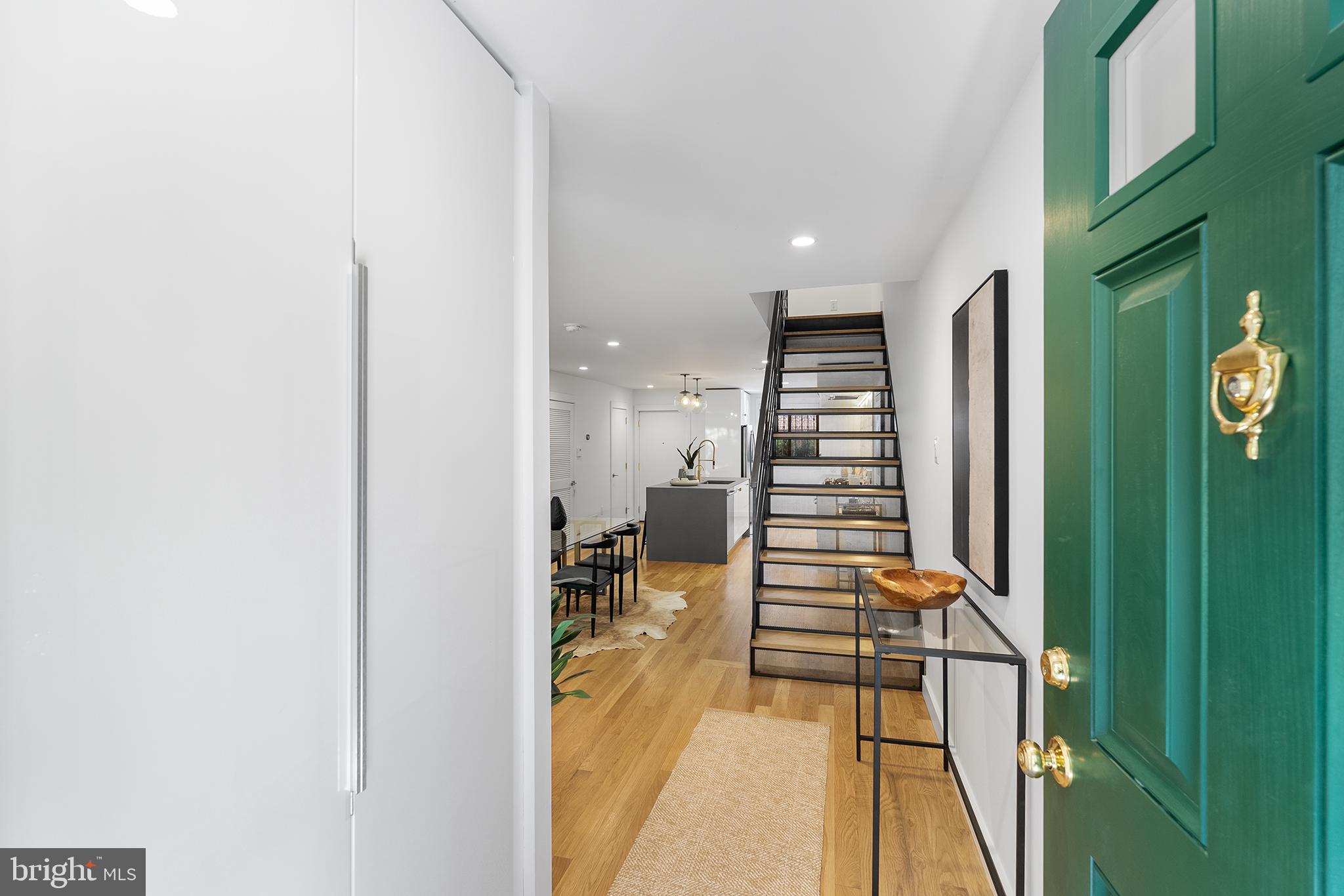 SOCIETY HILL - Residential