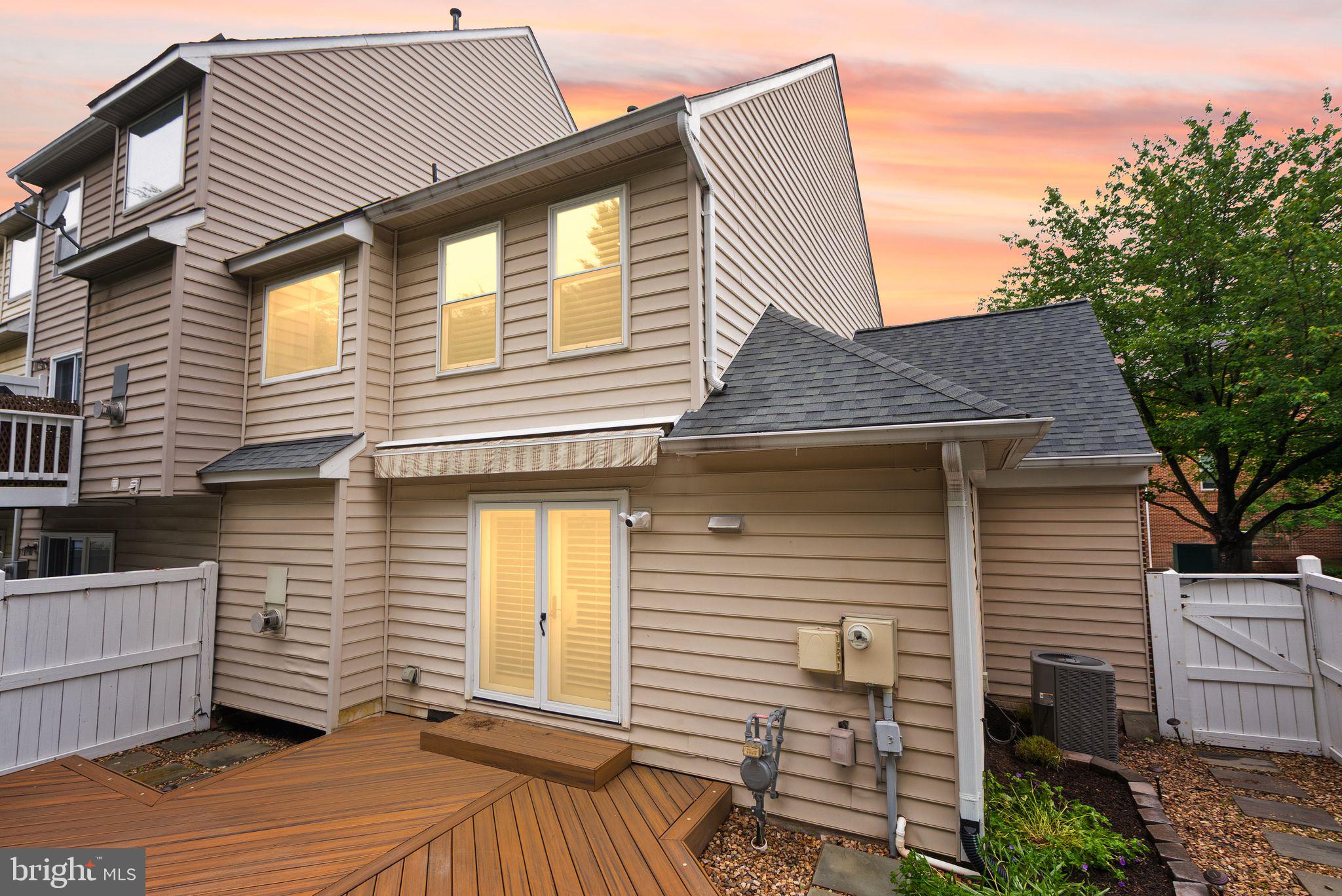 12056 EDGEMERE CIRCLE