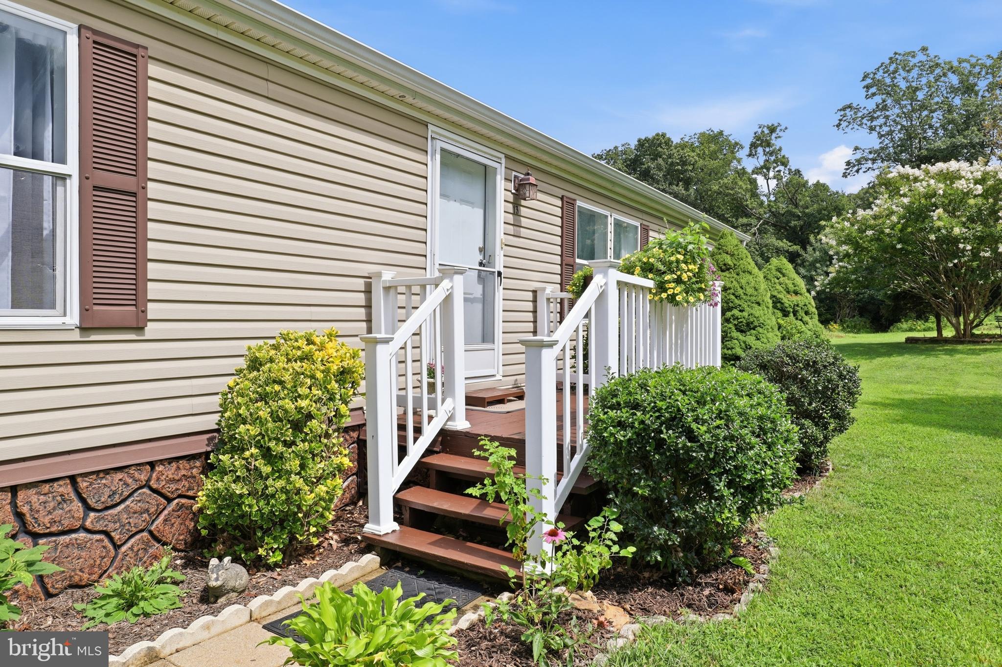 13 CREST HILL LANE