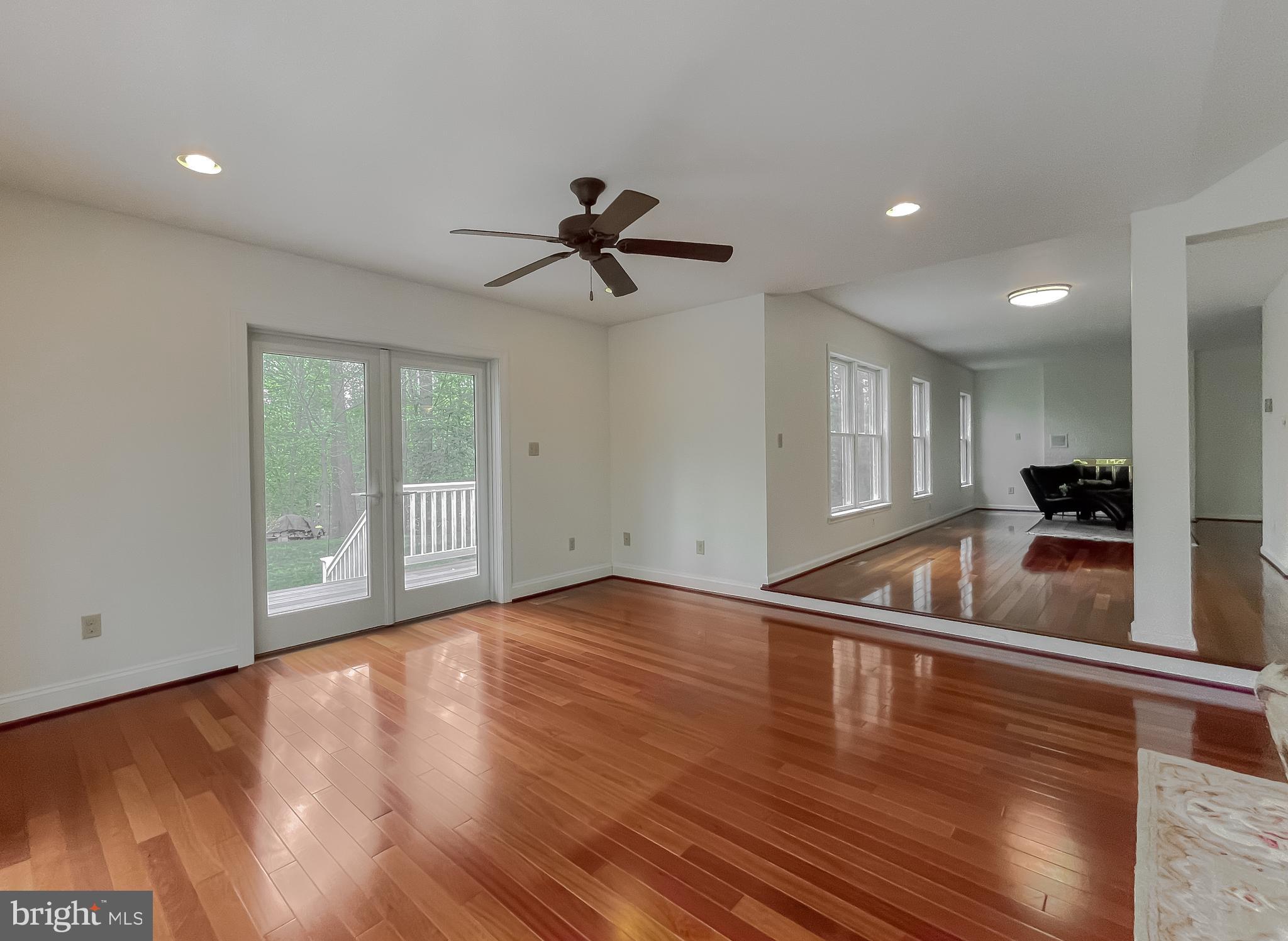 ESPERANZA FARMS - Residential