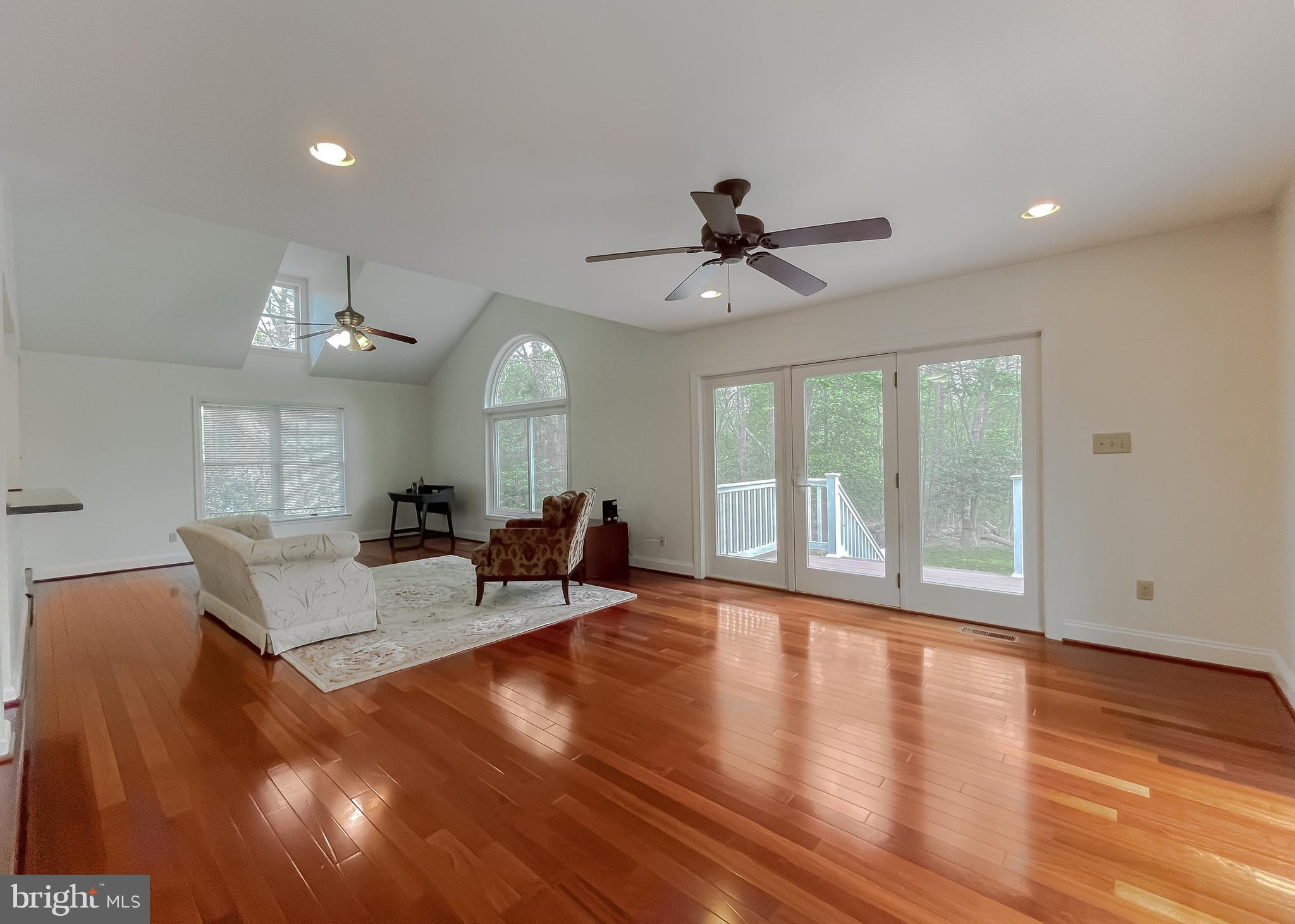 ESPERANZA FARMS - Residential