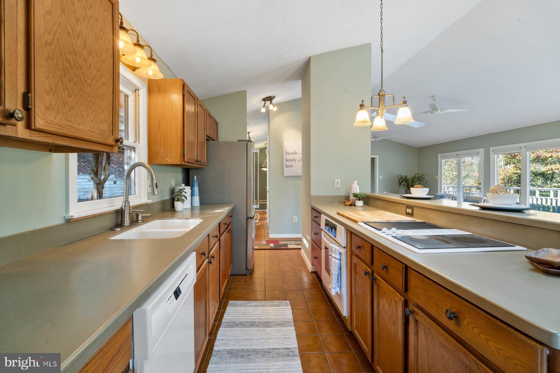 THE MEADOWS - Residential