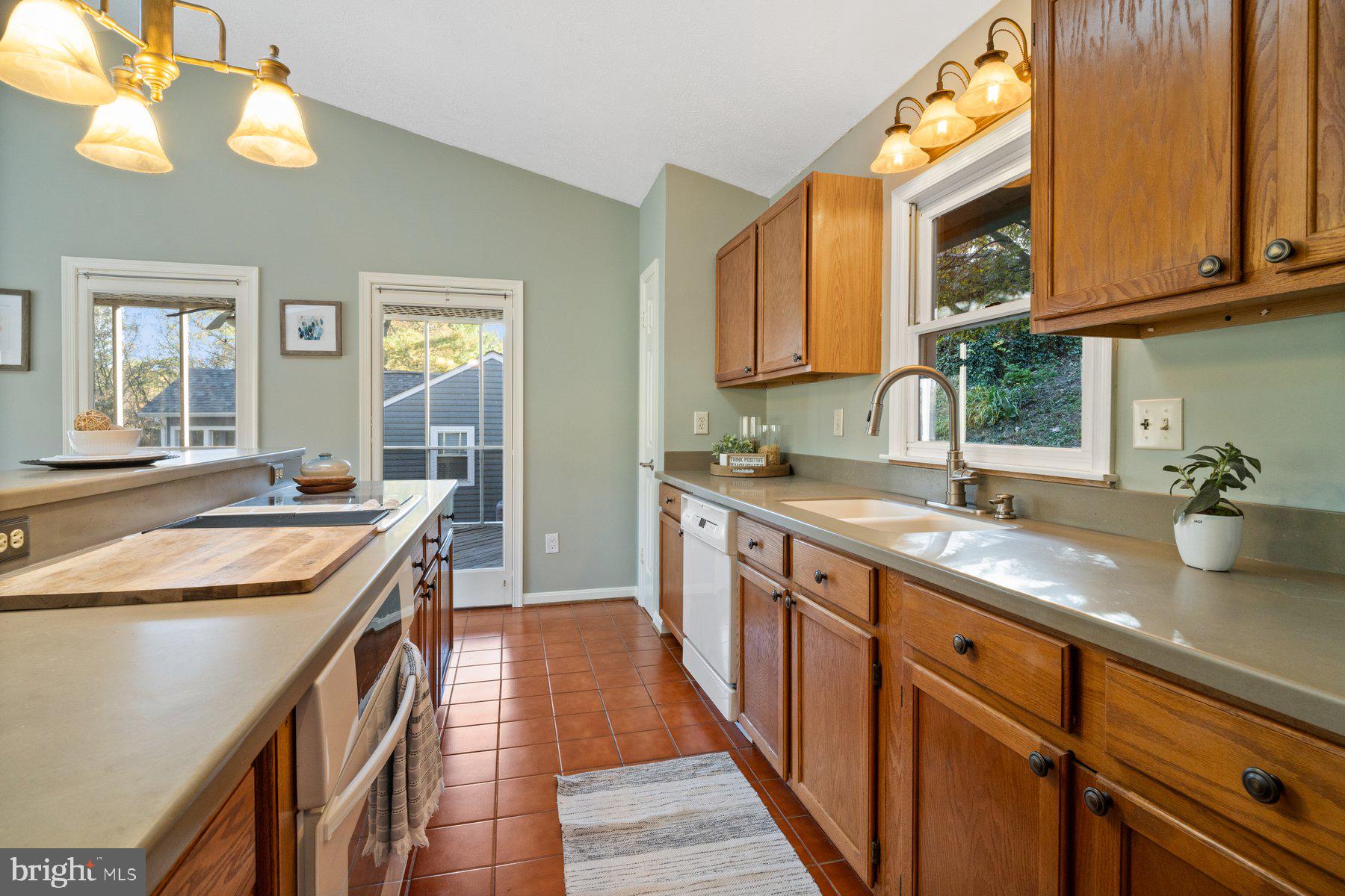 THE MEADOWS - Residential