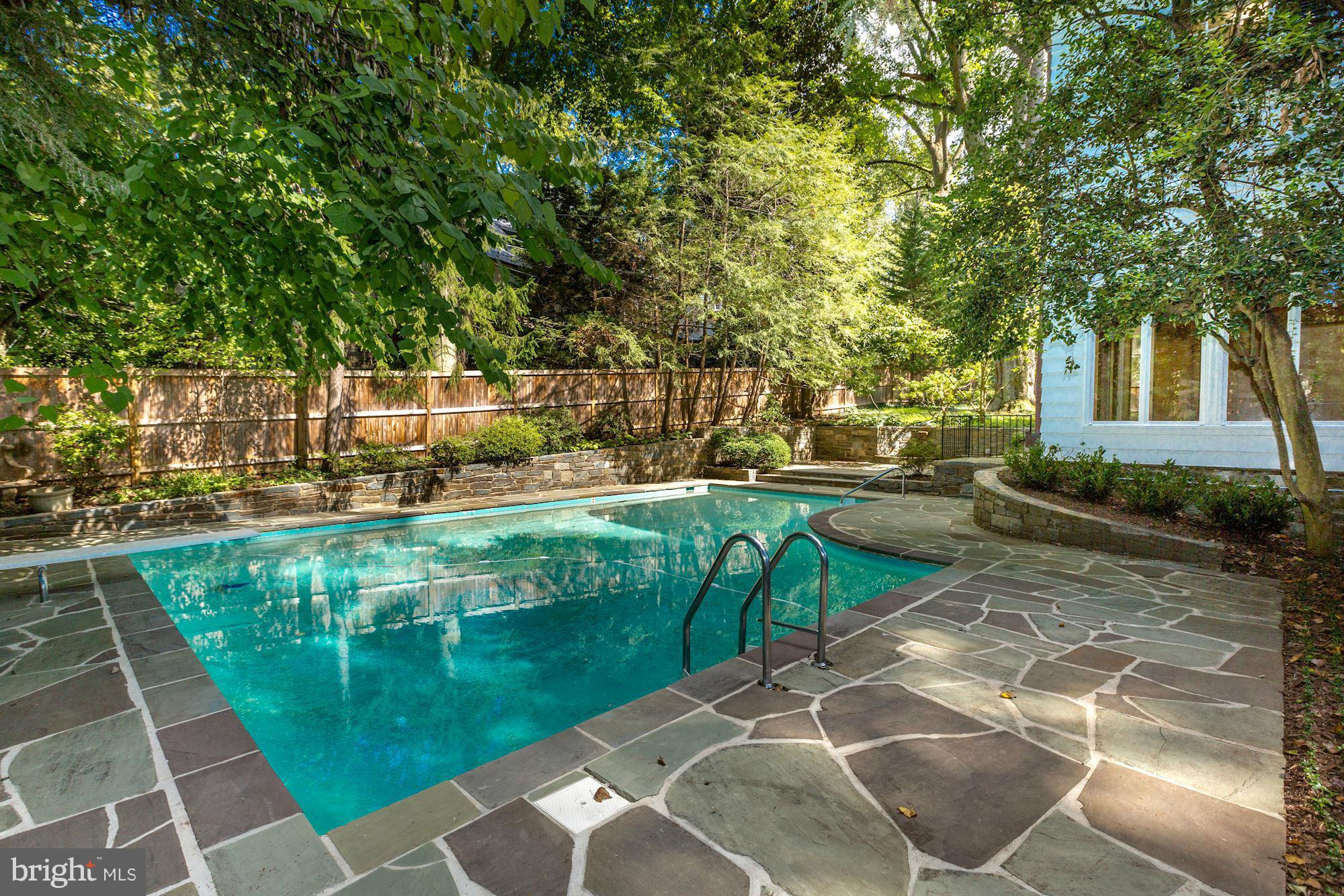 SPRING VALLEY - Residential