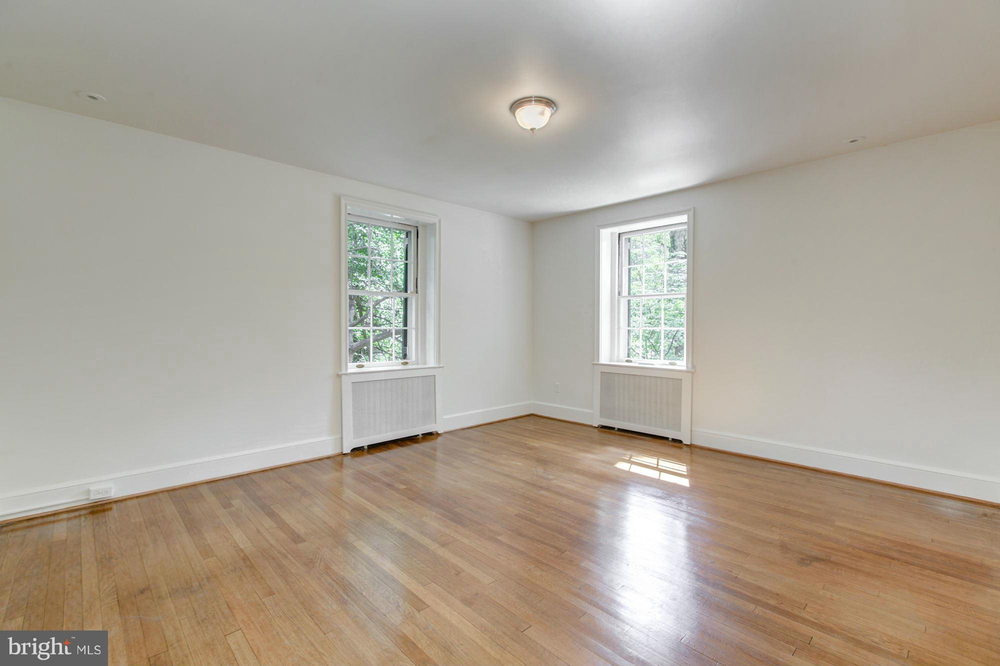 SPRING VALLEY - Residential