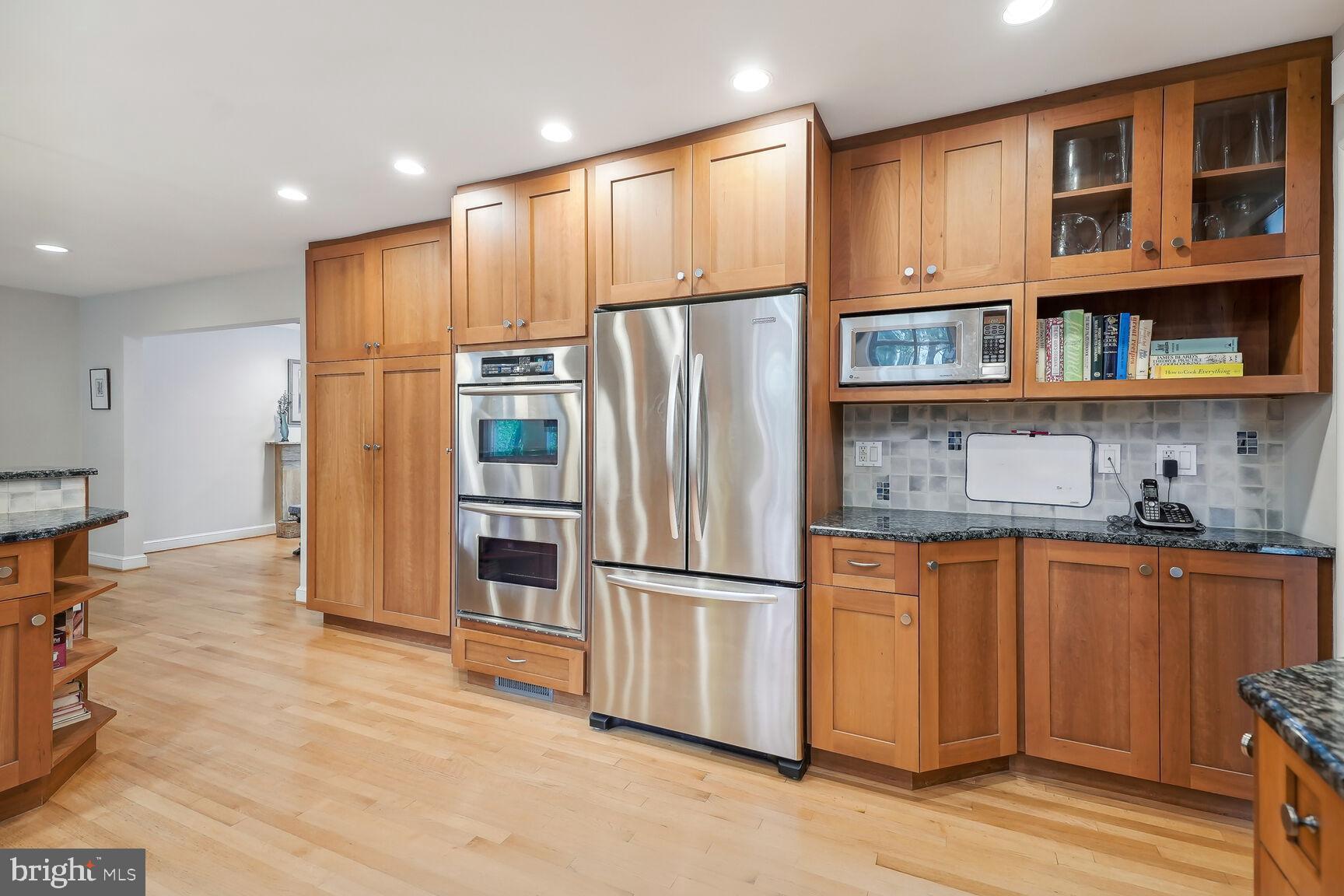 KENWOOD PARK - Residential