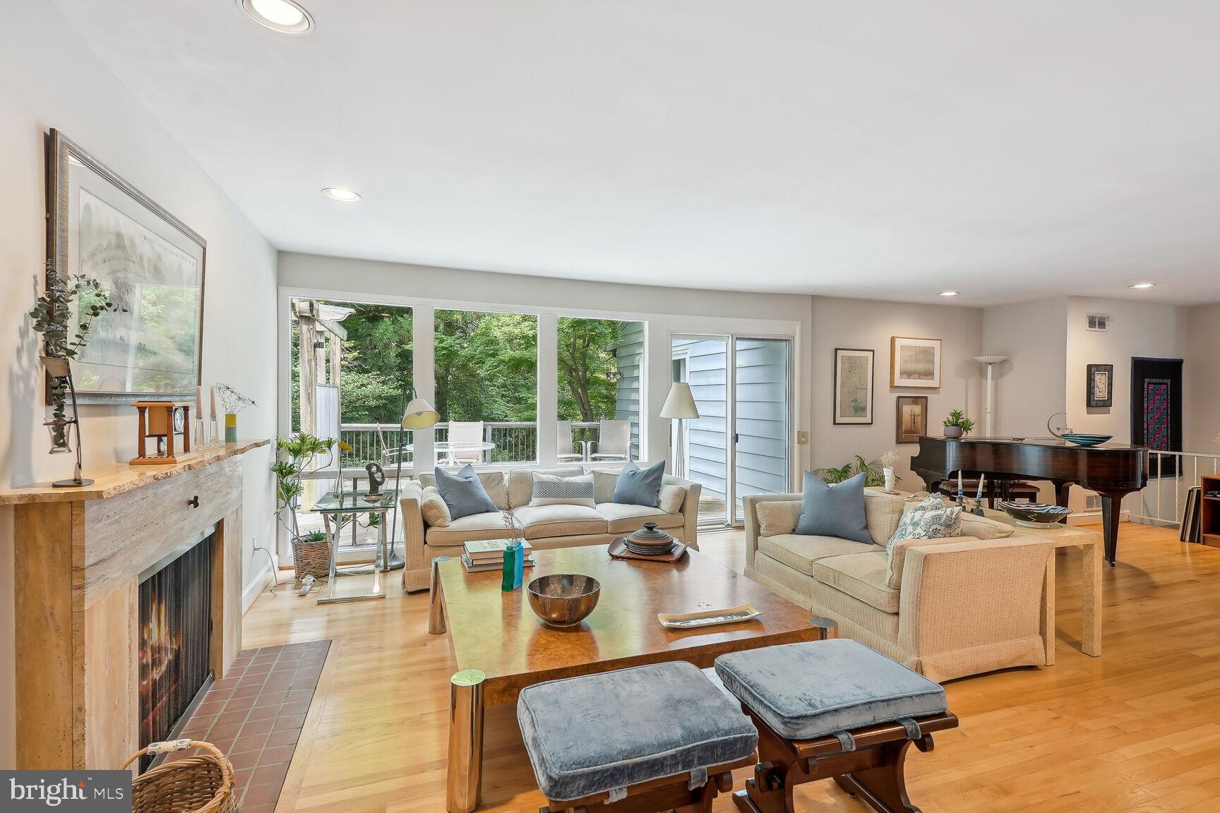 KENWOOD PARK - Residential