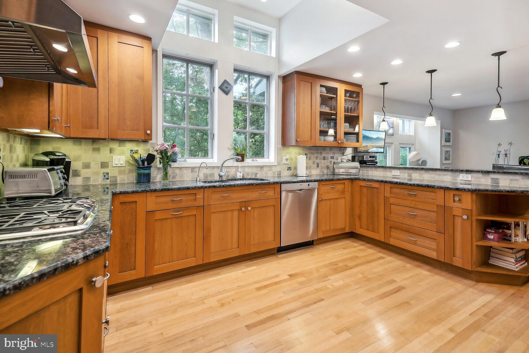 KENWOOD PARK - Residential