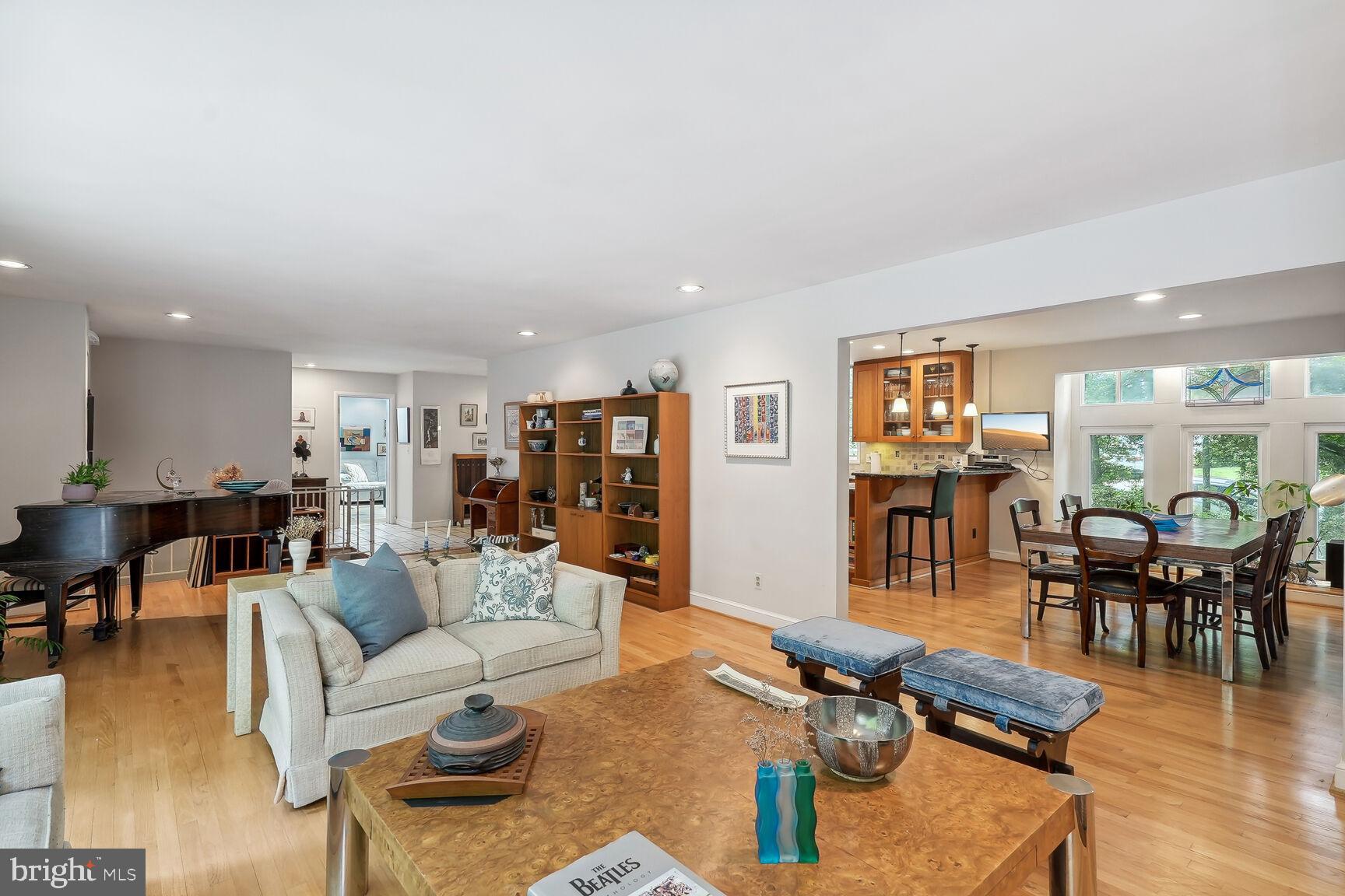 KENWOOD PARK - Residential