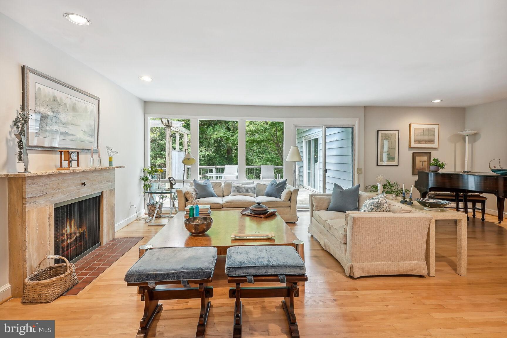 KENWOOD PARK - Residential