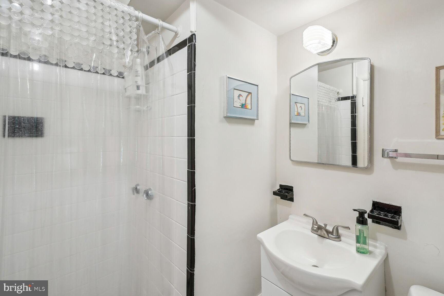 KENWOOD PARK - Residential