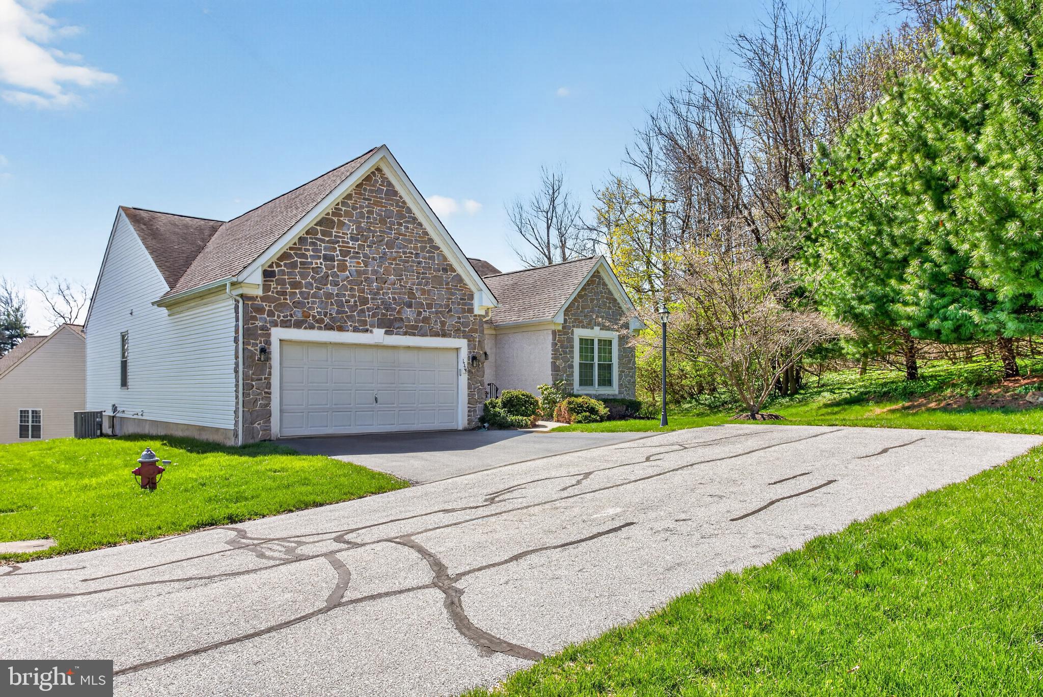 1504 IRON HORSE COURT